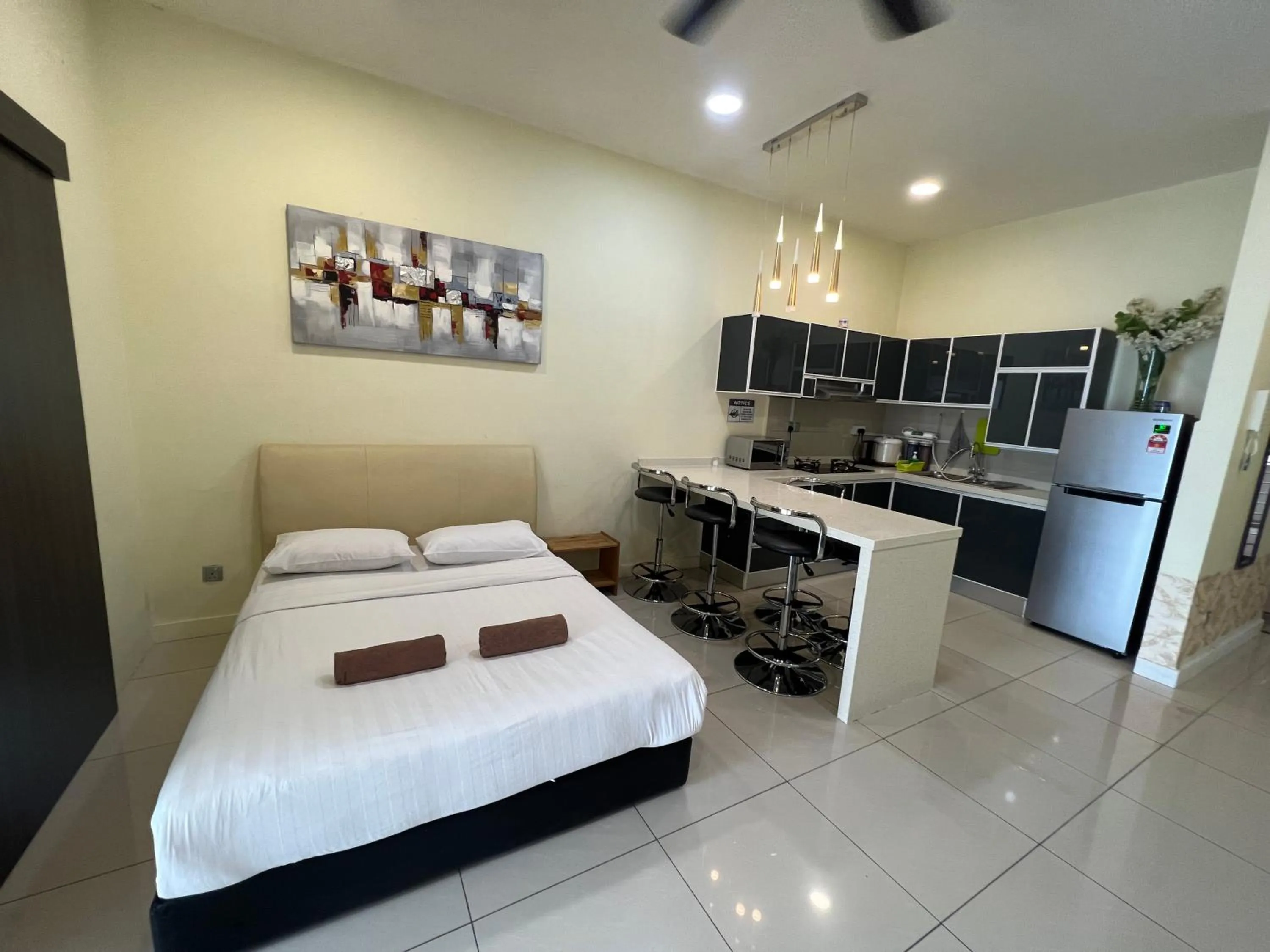 Bed in Borneo Coastal Residence @ IMAGO Mall