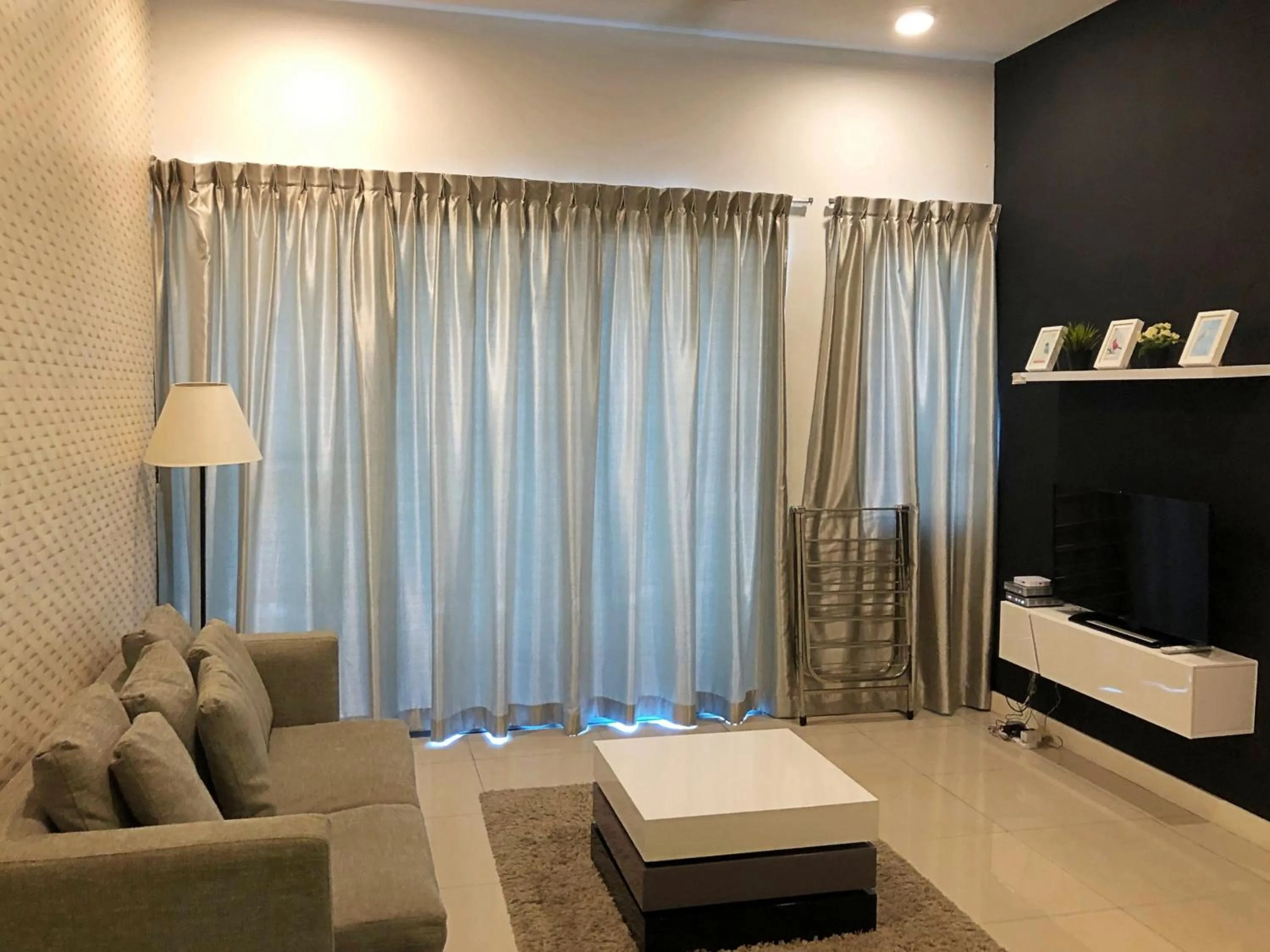 TV and multimedia, Bed in Borneo Coastal Residence @ IMAGO Mall