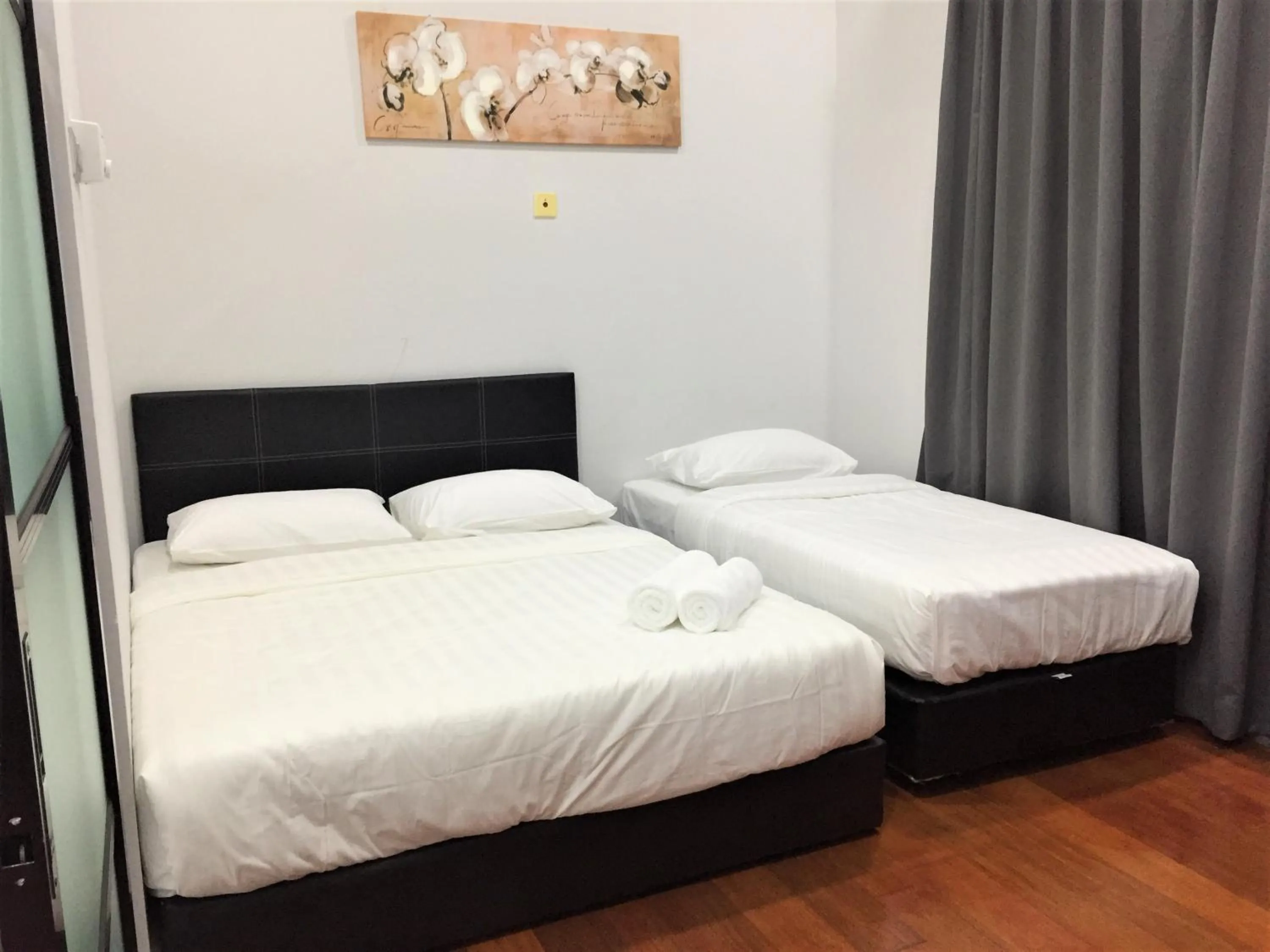 Bedroom, Bed in Borneo Coastal Residence @ IMAGO Mall