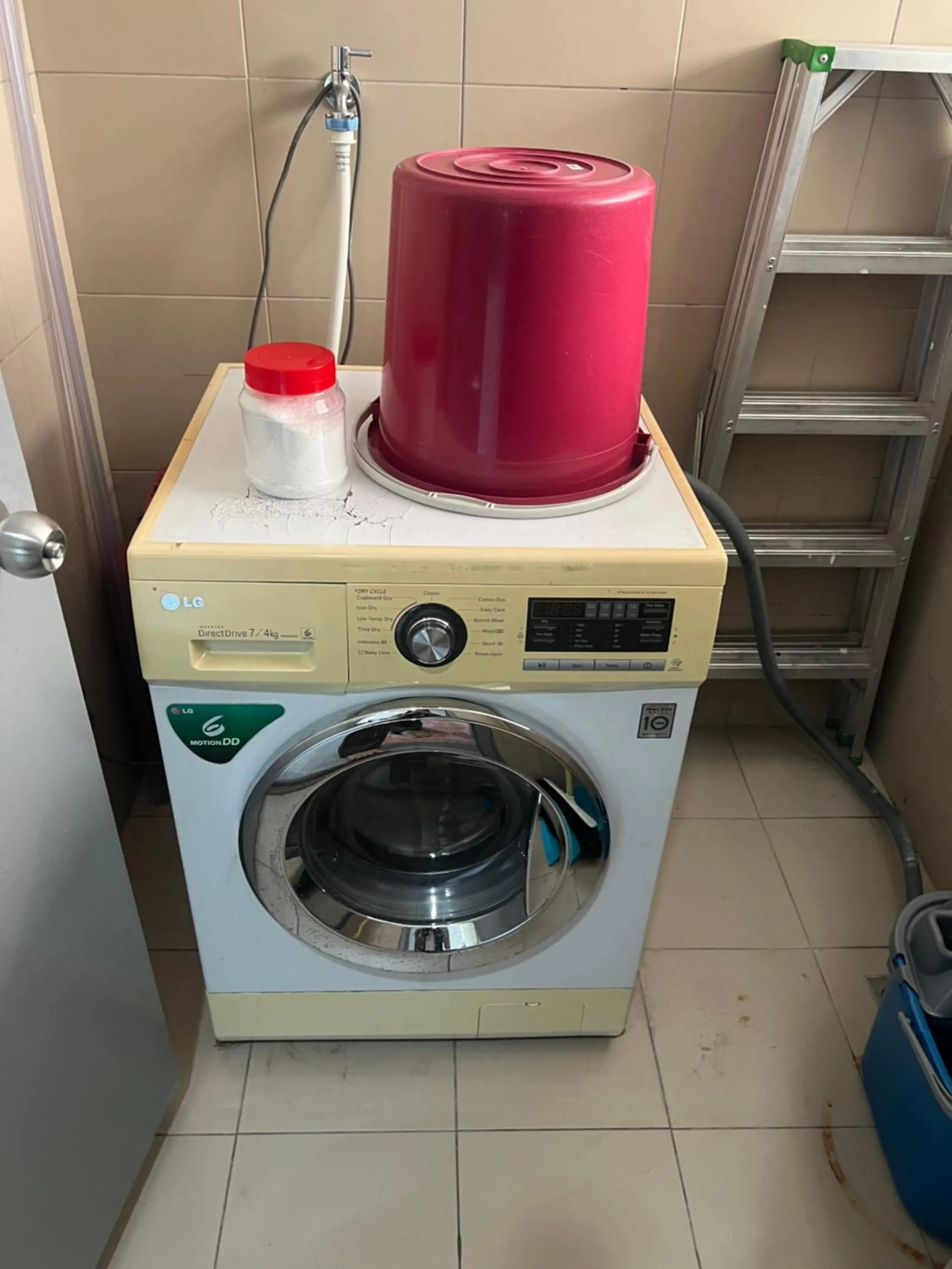 washing machine in Borneo Coastal Residence @ IMAGO Mall