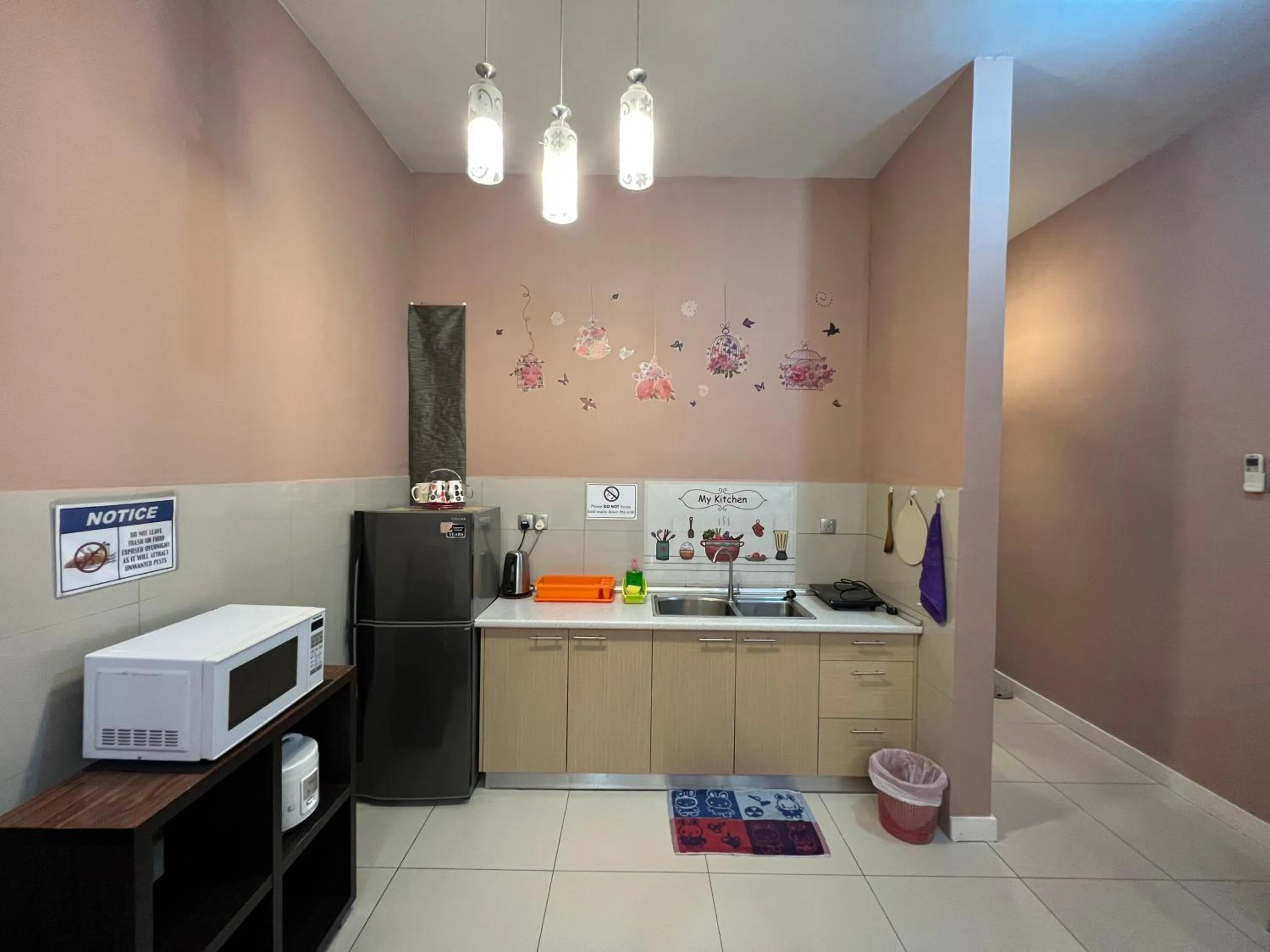 Kitchen or kitchenette in Borneo Coastal Residence @ IMAGO Mall