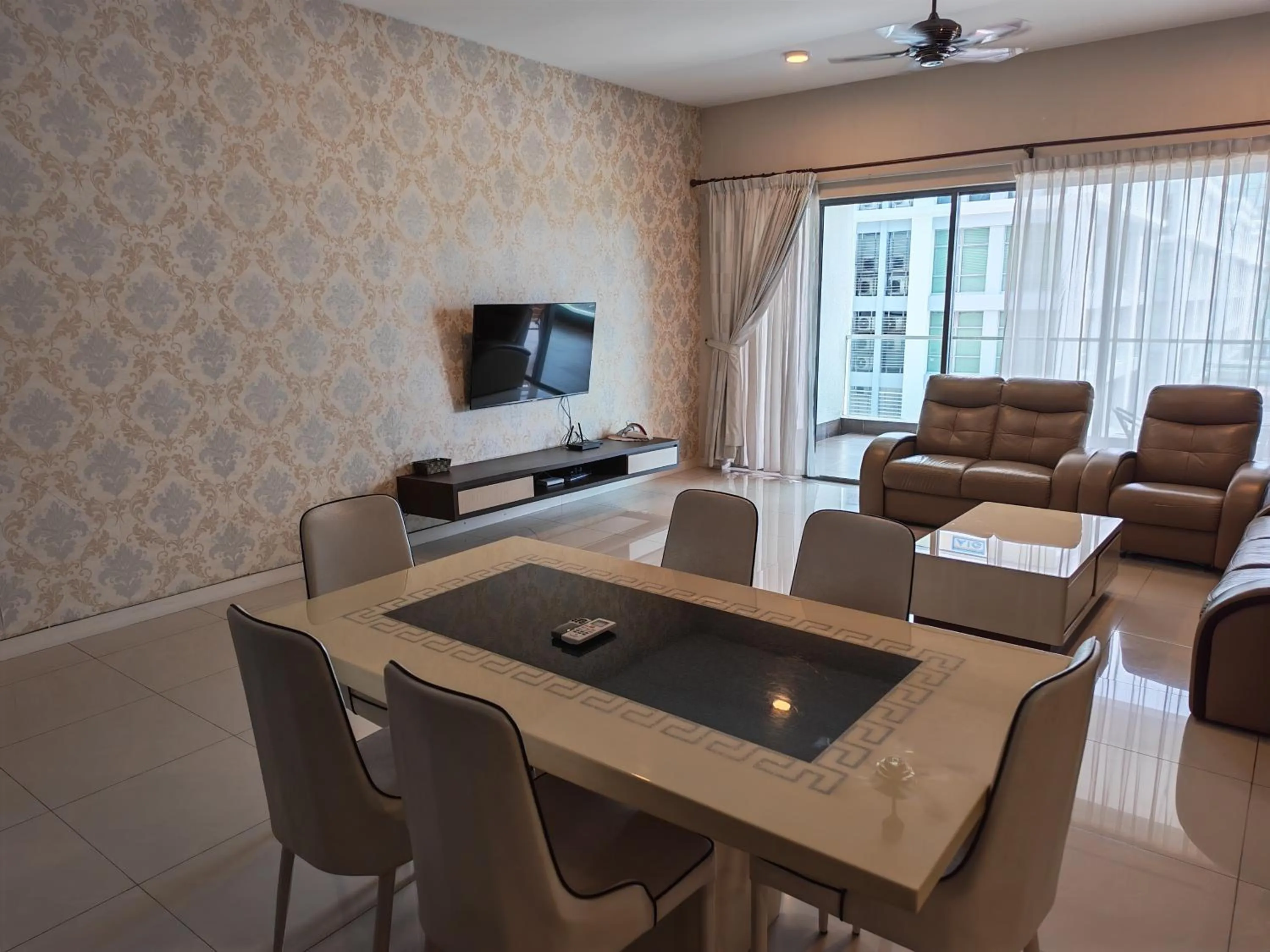 Borneo Coastal Residence @ IMAGO Mall