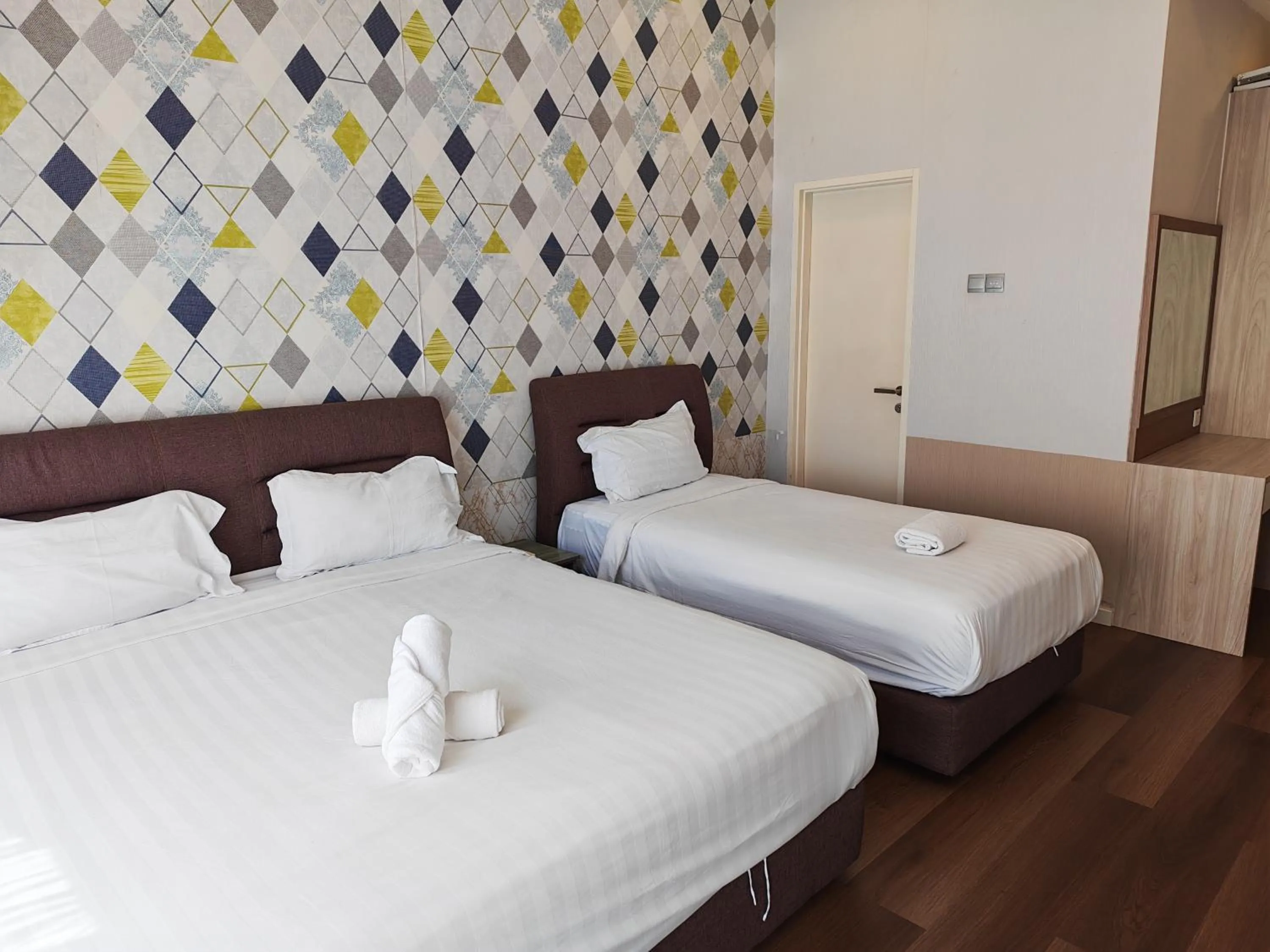 Bed in Borneo Coastal Residence @ IMAGO Mall