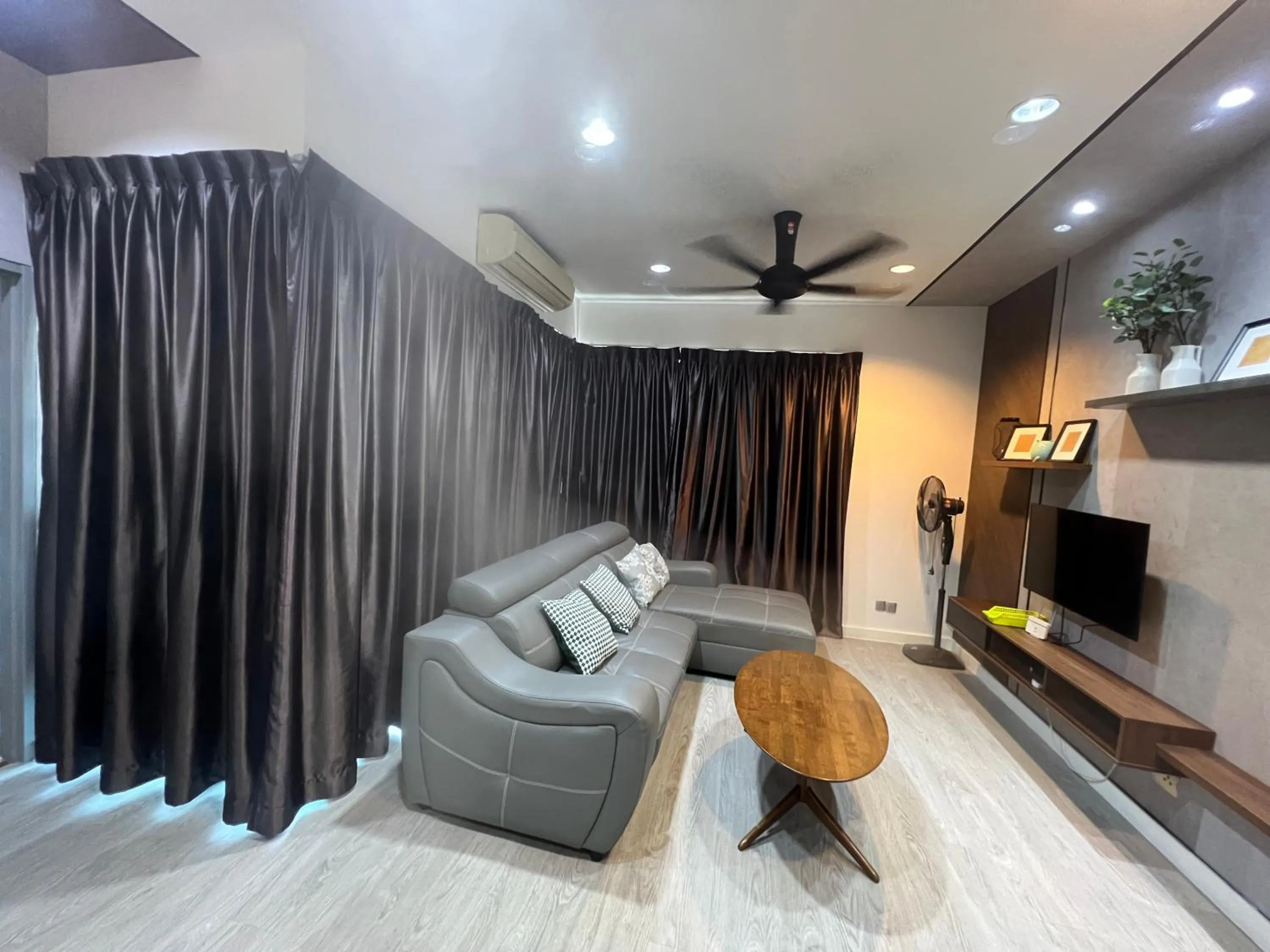 TV and multimedia in Borneo Coastal Residence @ IMAGO Mall