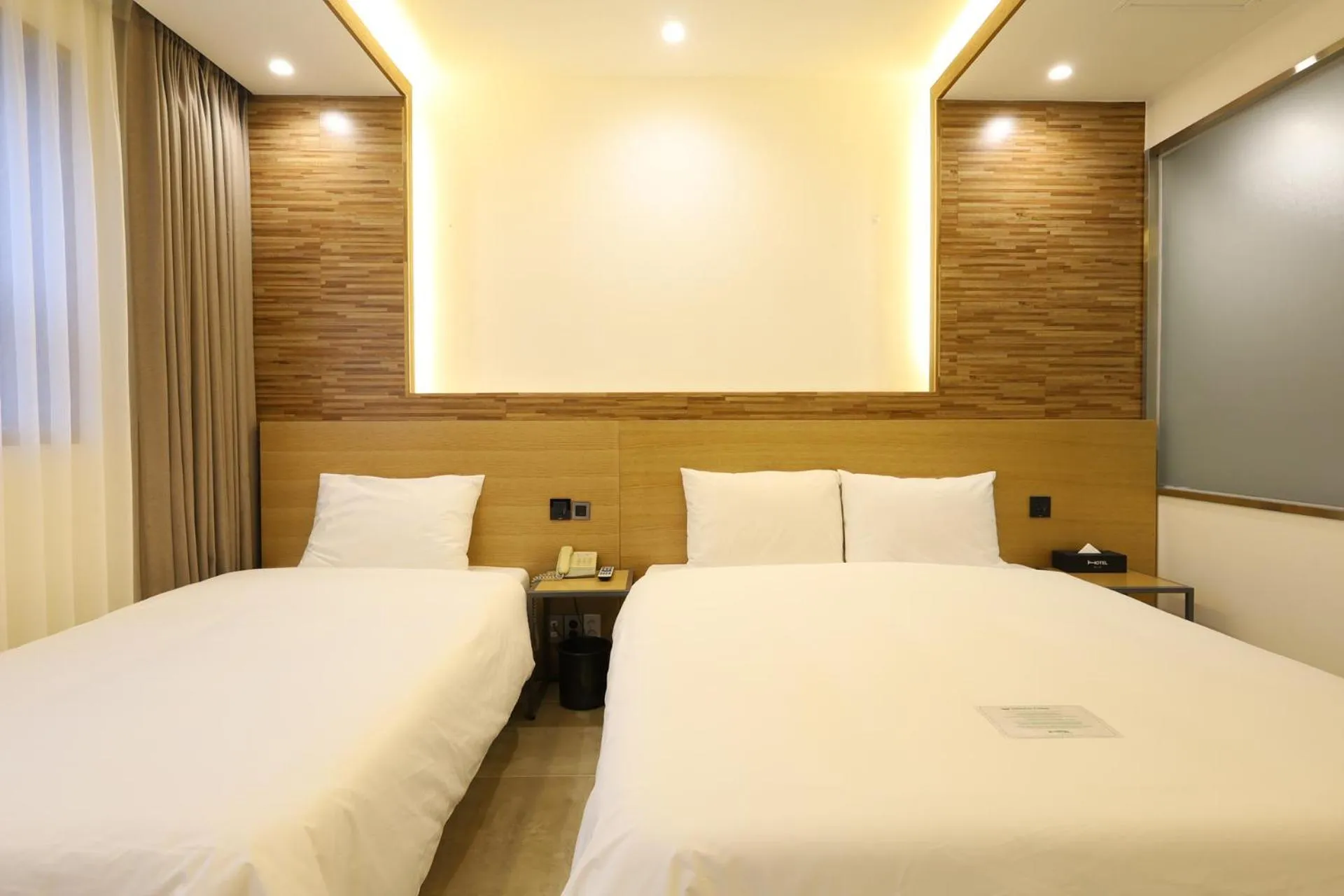 Bed in SongJeong Olla Hotel