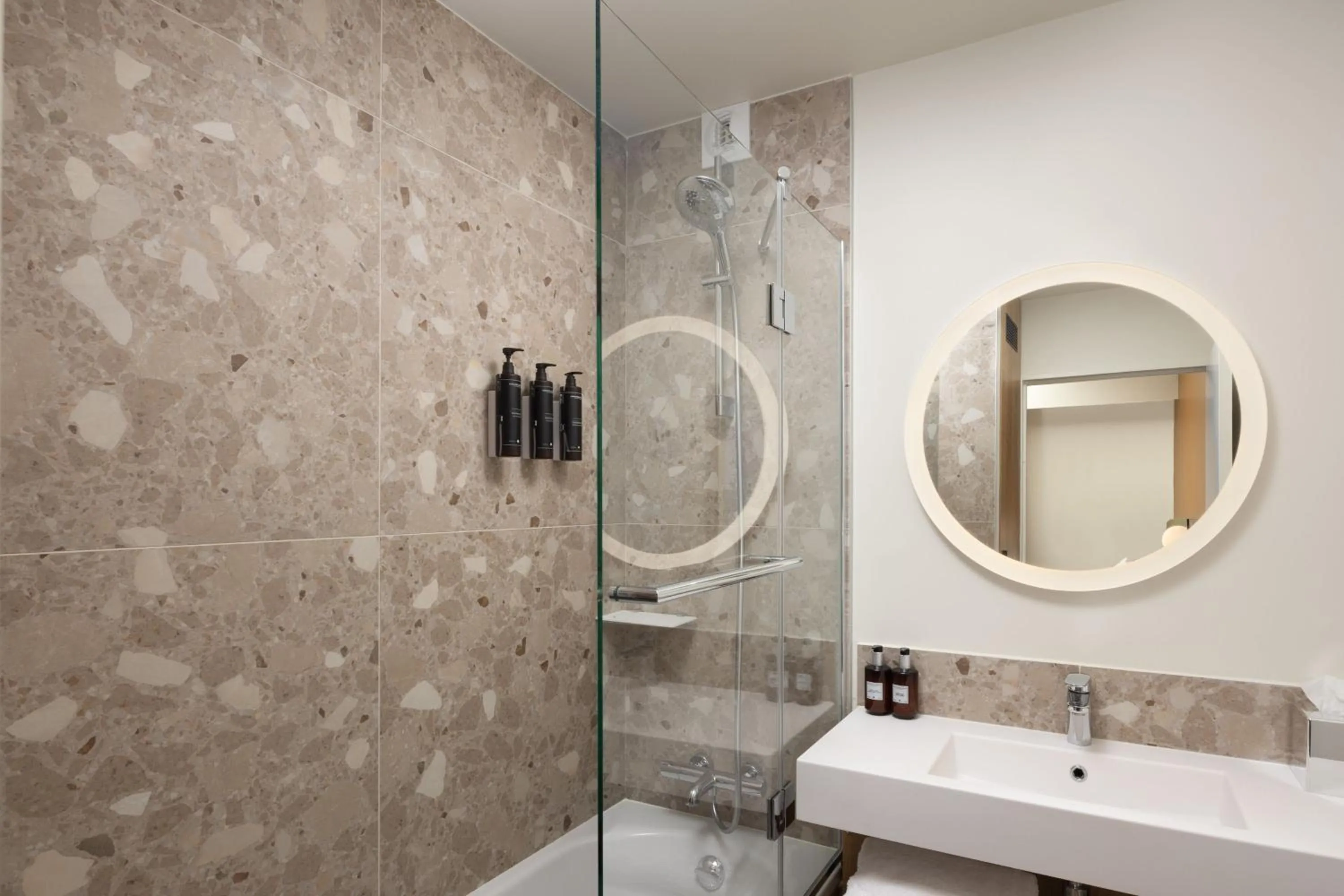 Bathroom in Residence Inn by Marriott Paris Didot Montparnasse
