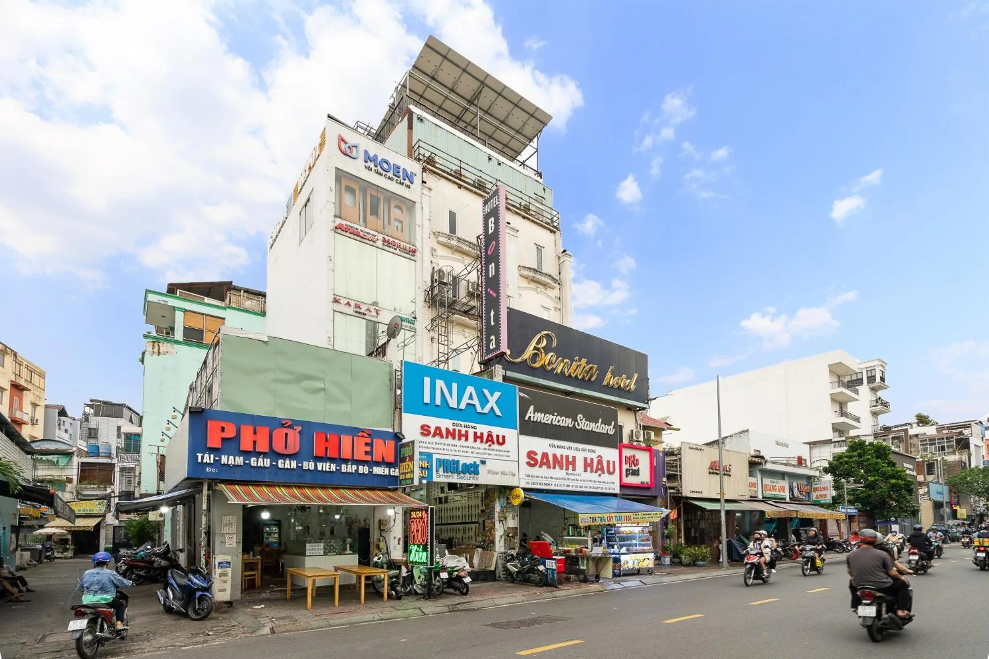 Facade/entrance in Collection O District 10 - Bonita Grand Hotel