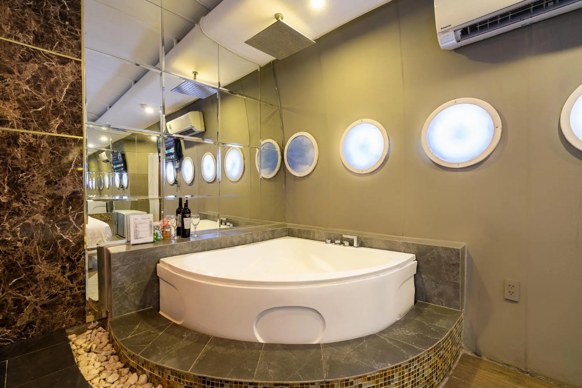 Bathroom in Collection O District 10 - Bonita Grand Hotel