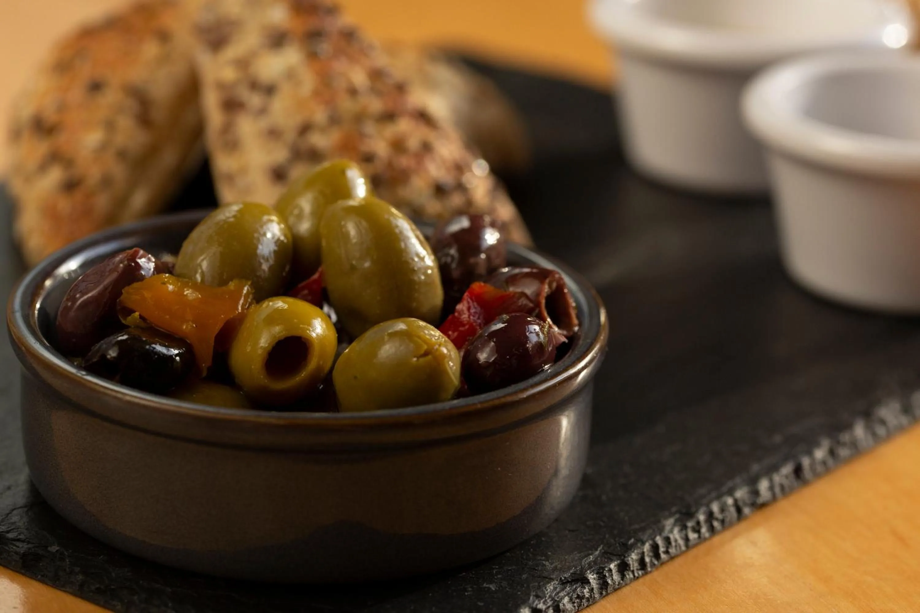 Restaurant/places to eat in Holiday Inn Express Park Royal by IHG