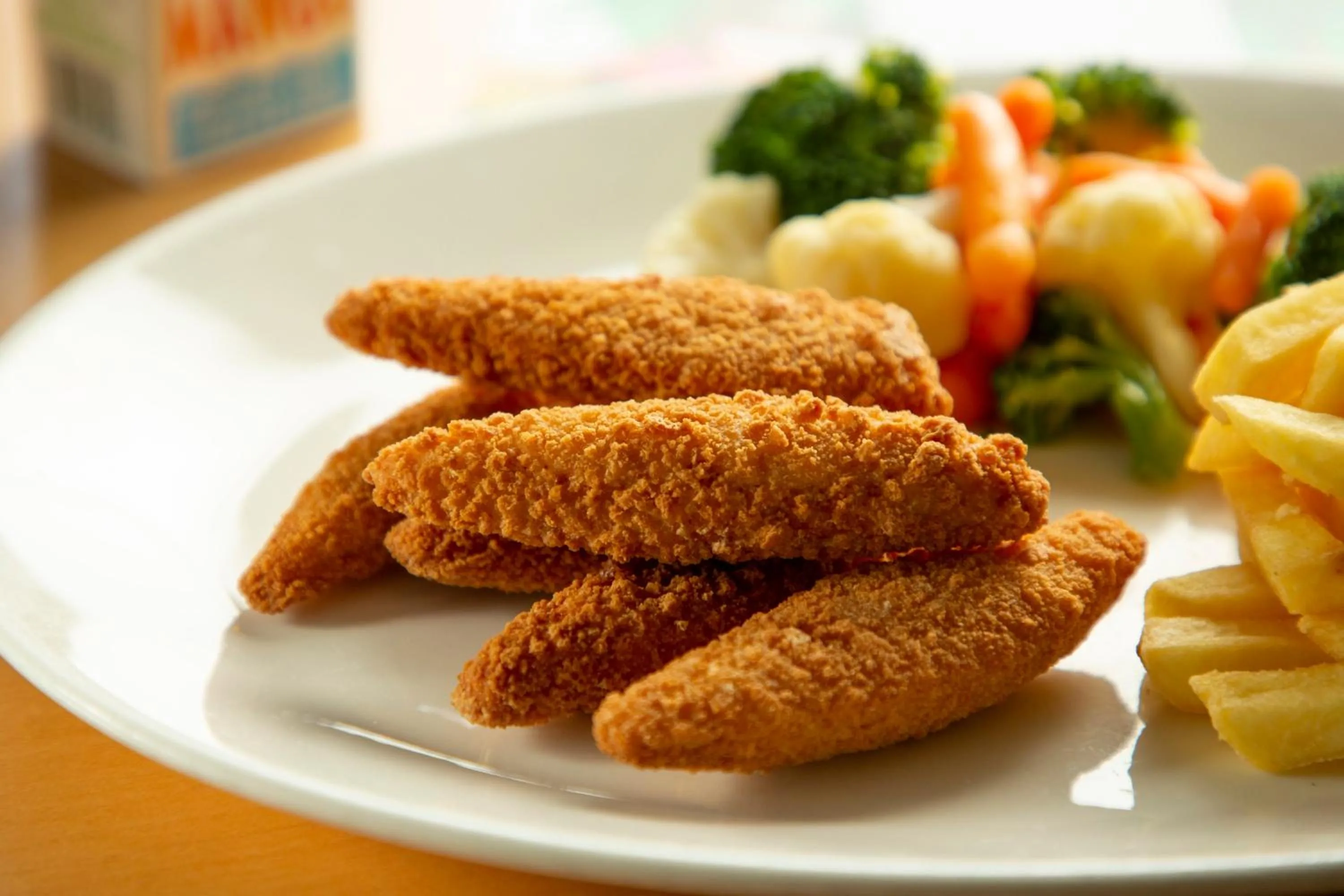 Restaurant/places to eat in Holiday Inn Express Park Royal by IHG