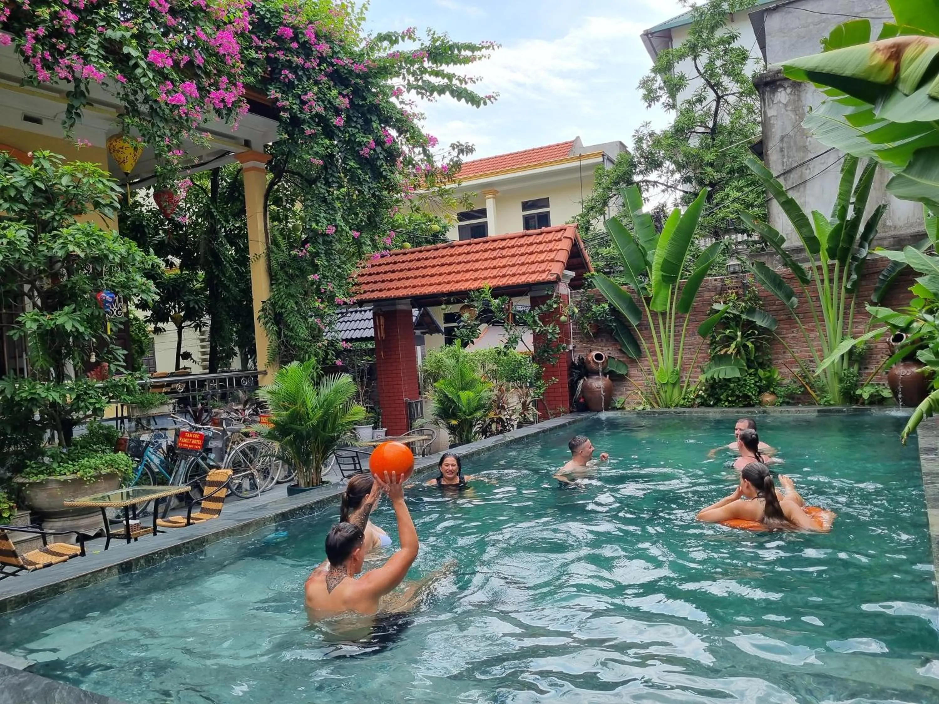 Tam Coc Family Hotel