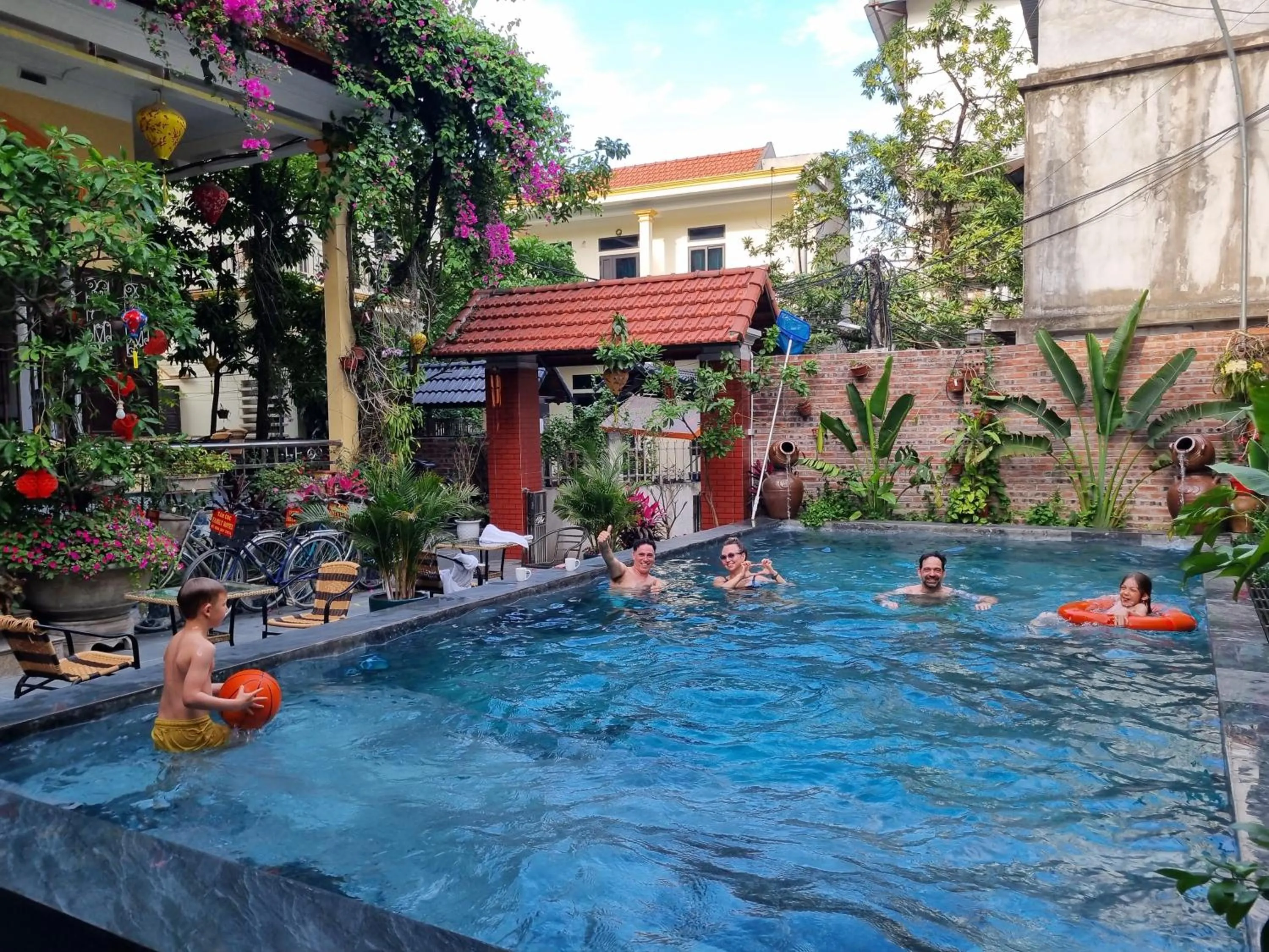 Tam Coc Family Hotel