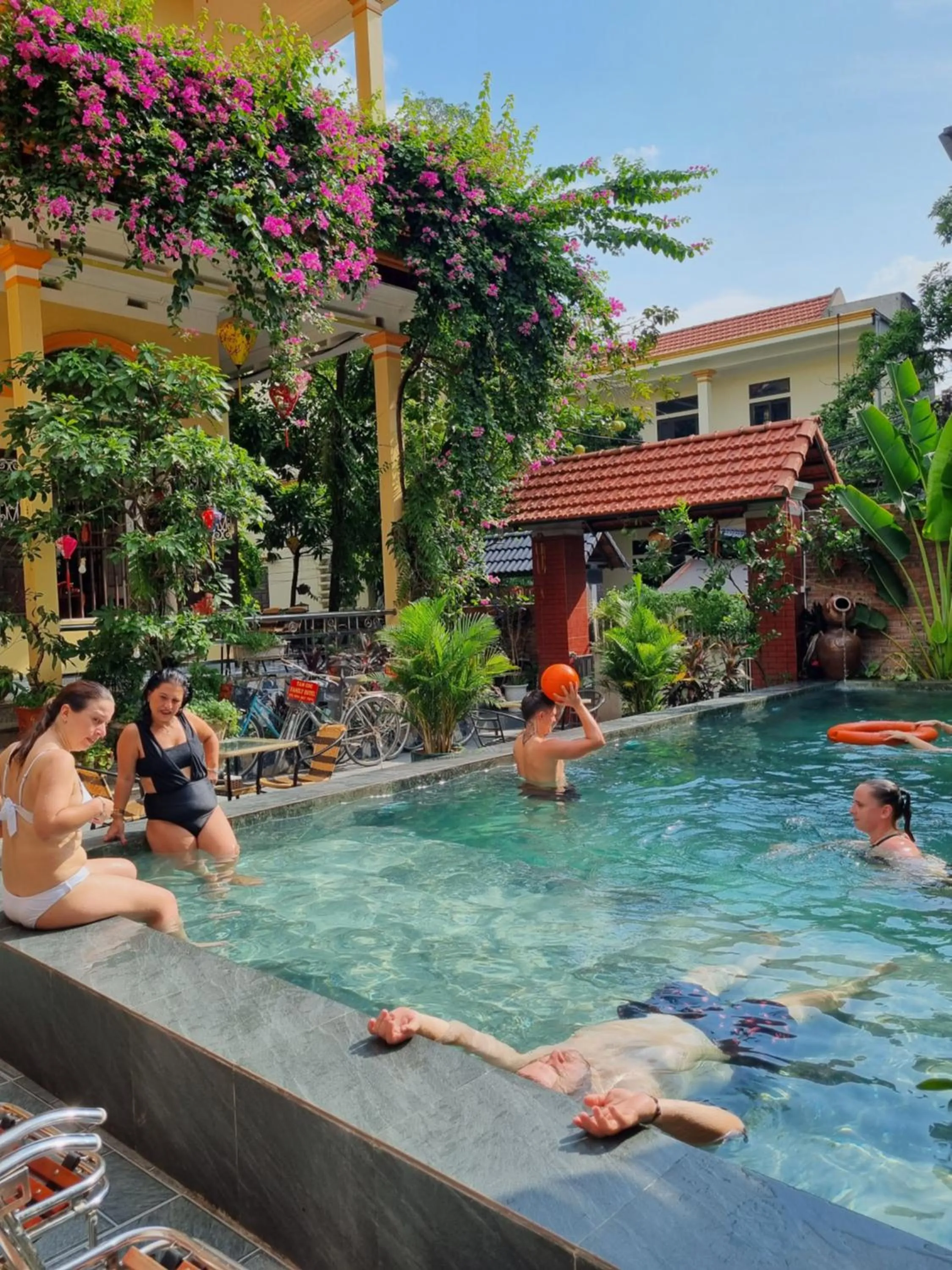 Tam Coc Family Hotel