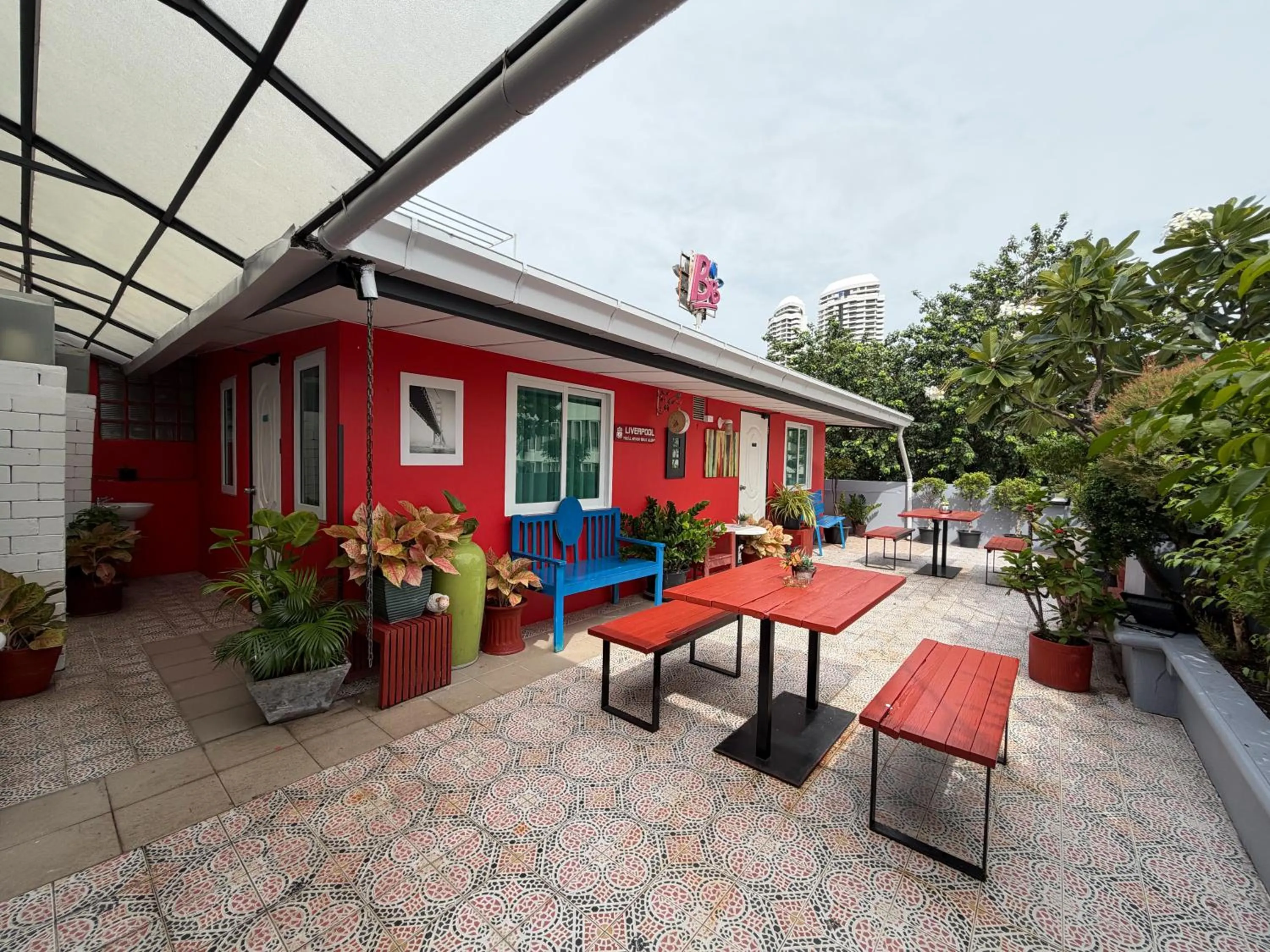 Property building in BB House Phra Athit