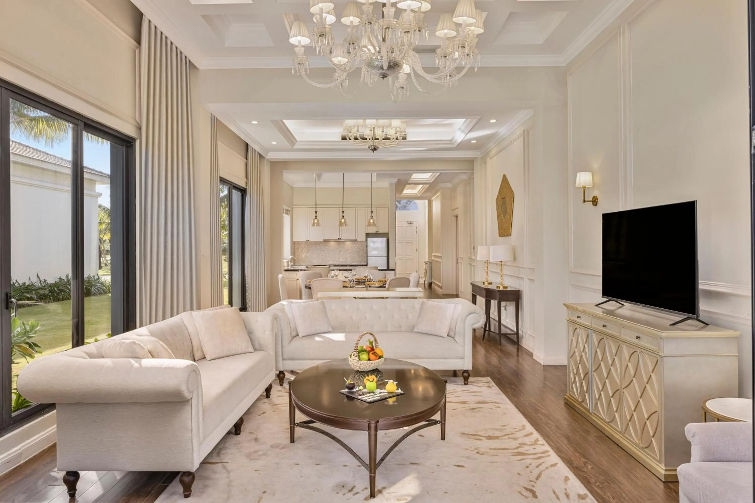 TV and multimedia in Vinpearl Cua Hoi, Affiliated by Melia