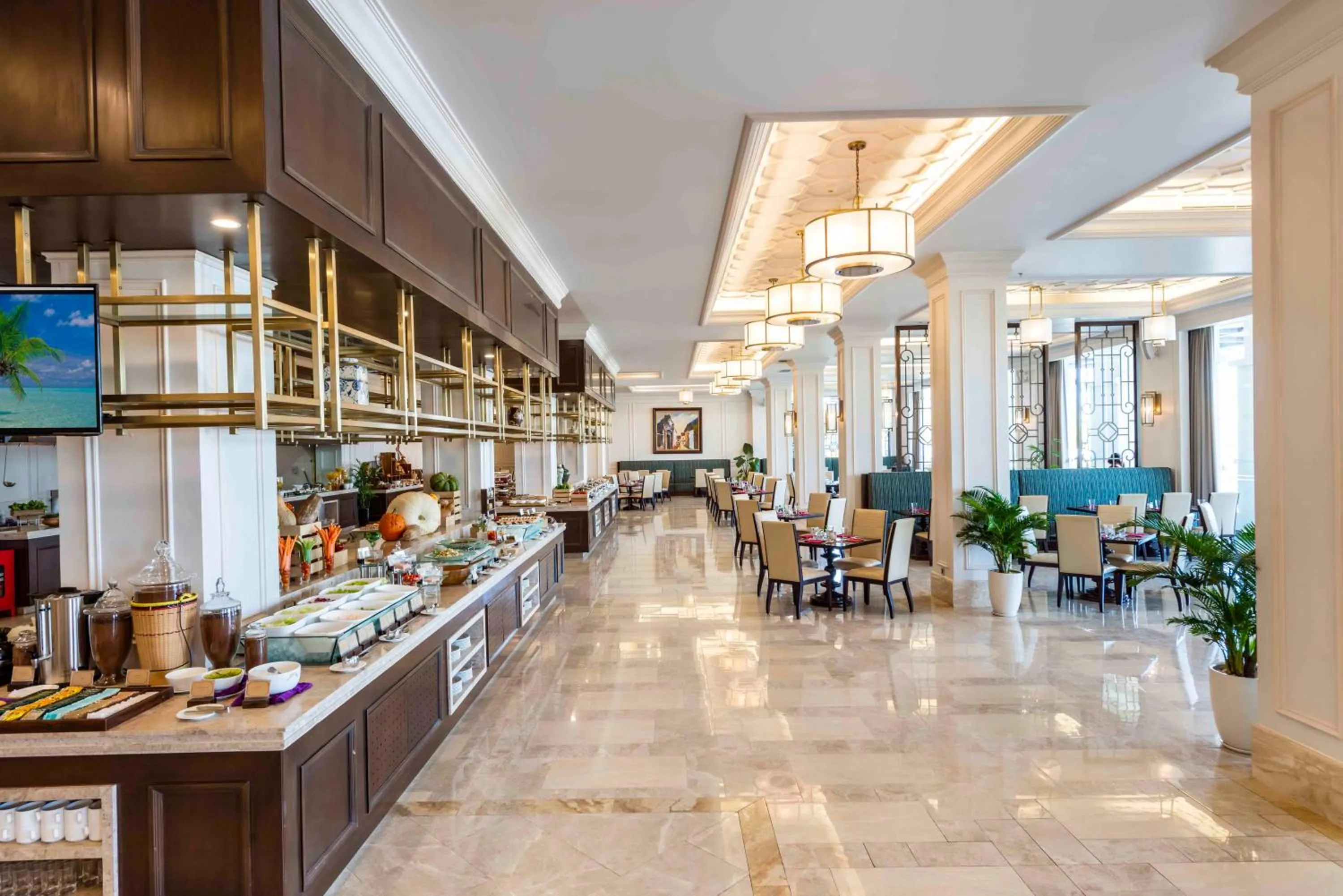 Restaurant/places to eat in Vinpearl Cua Hoi, Affiliated by Melia