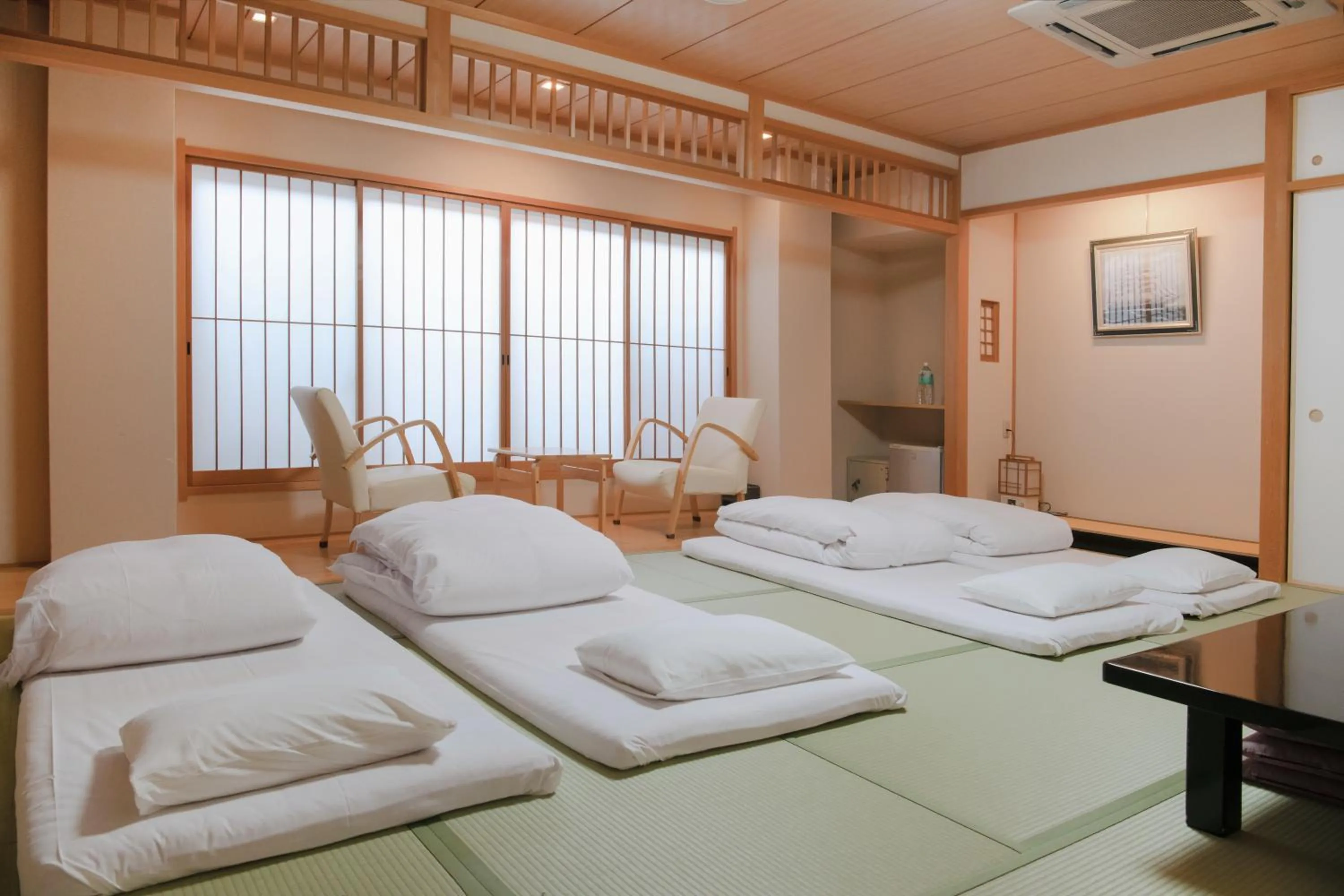 Living room, Bed in Yuno Yado Shoei