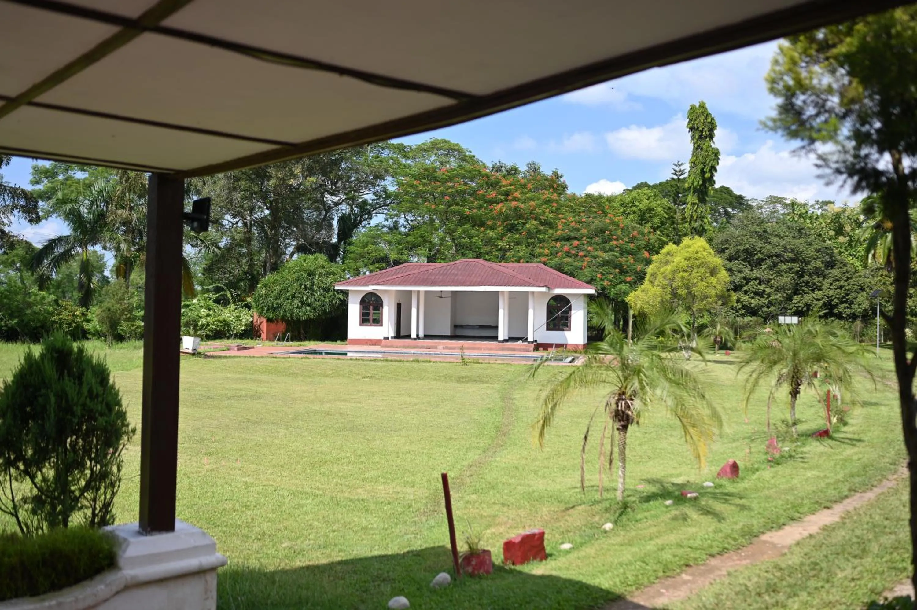 Property building in Banyan Grove
