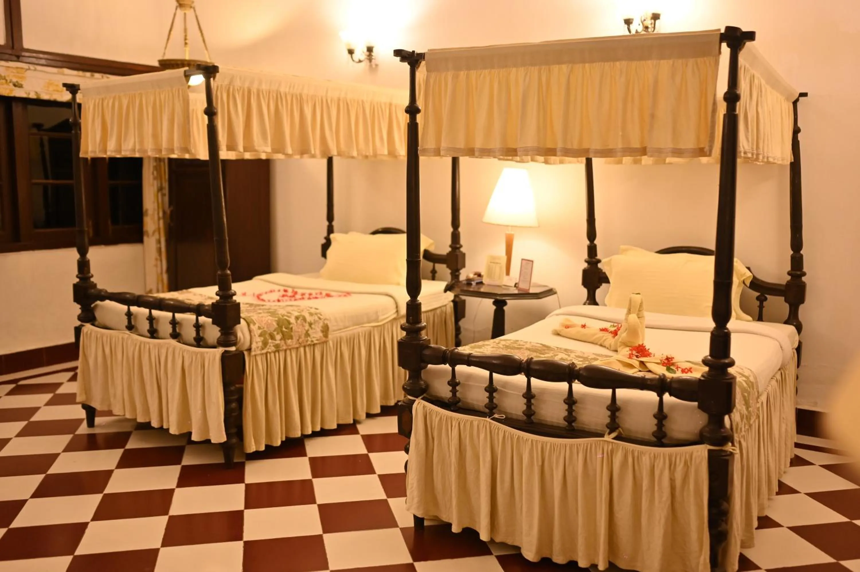 Bed in Banyan Grove