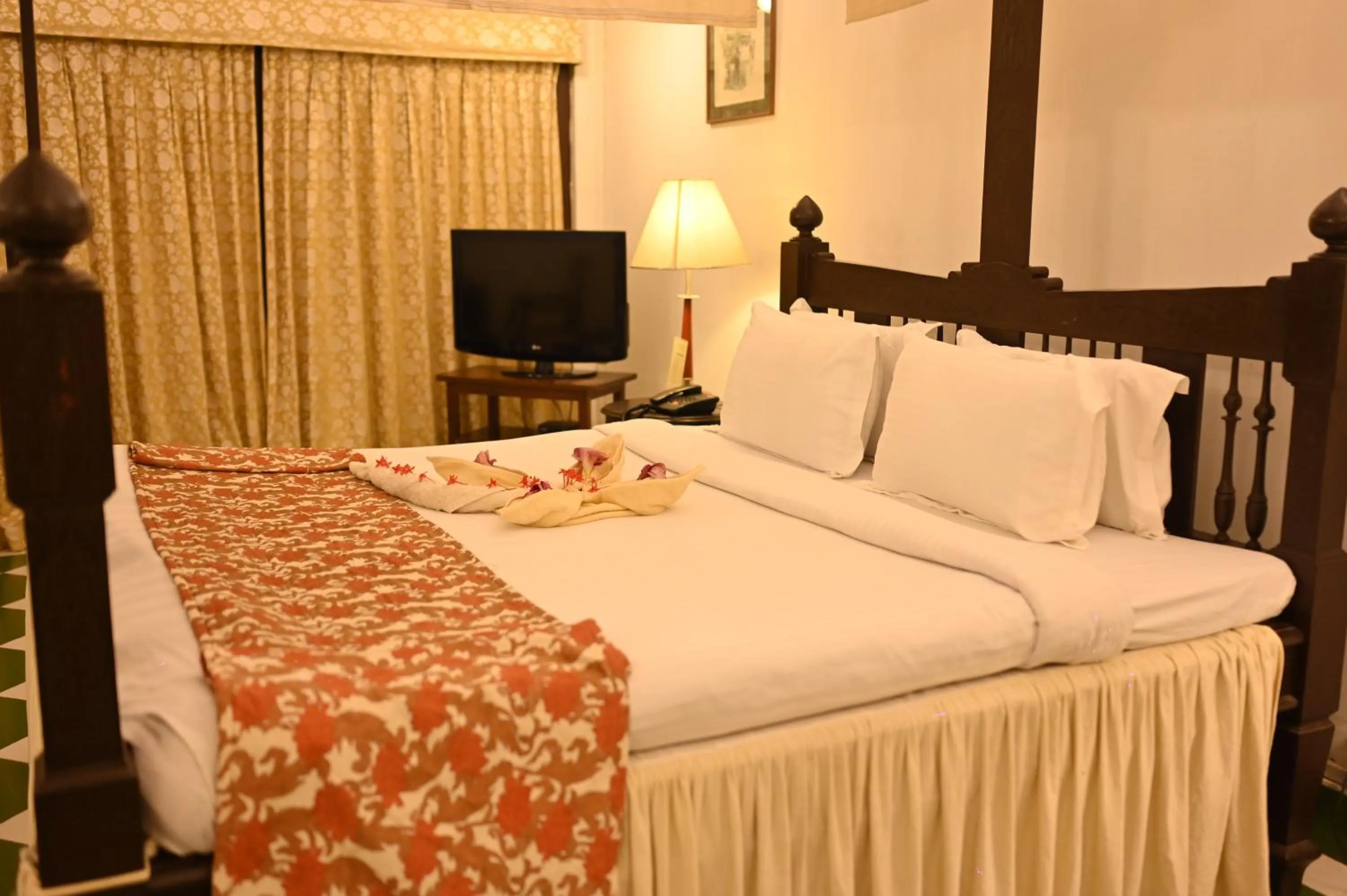 Bed in Banyan Grove