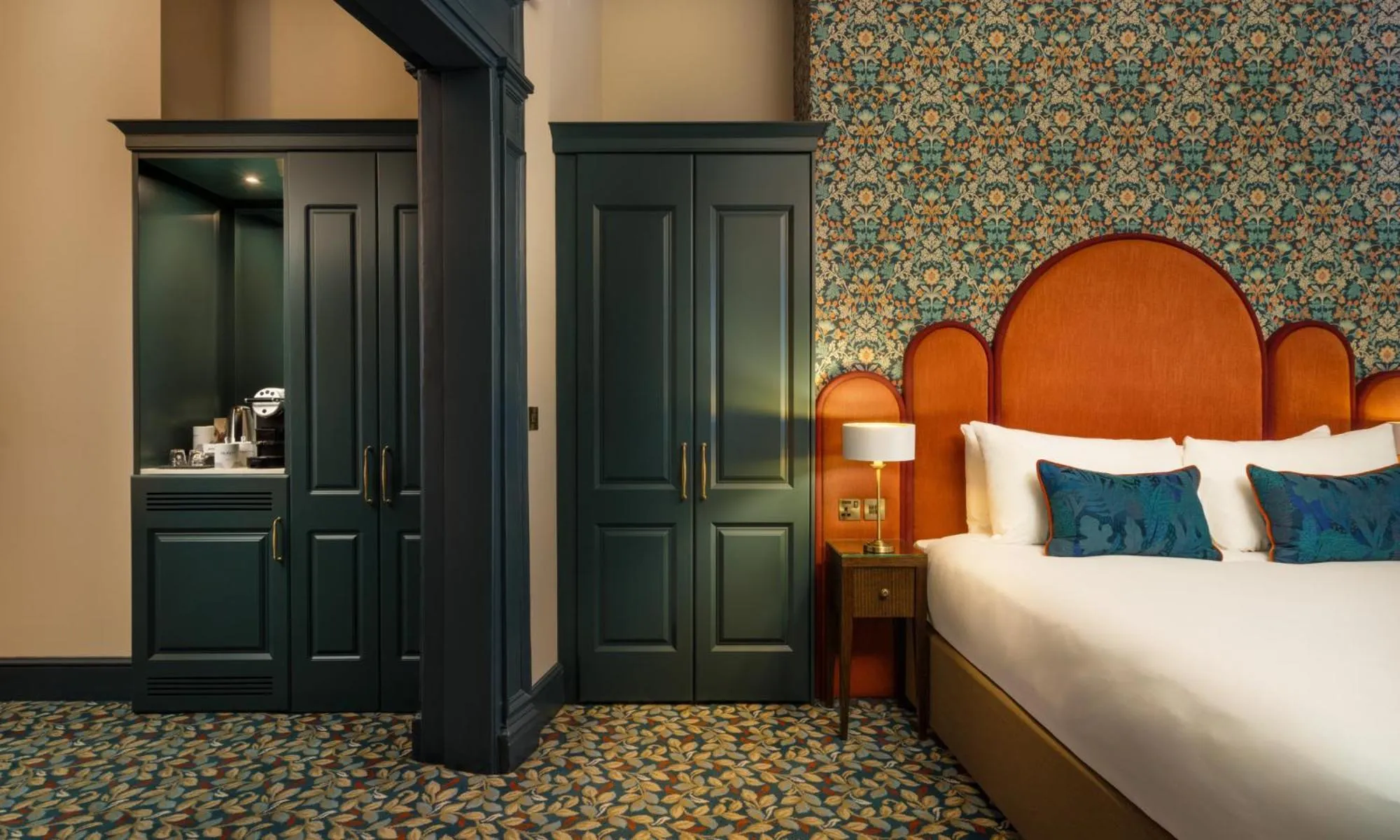 Bedroom, Bed in The Trinity City Hotel