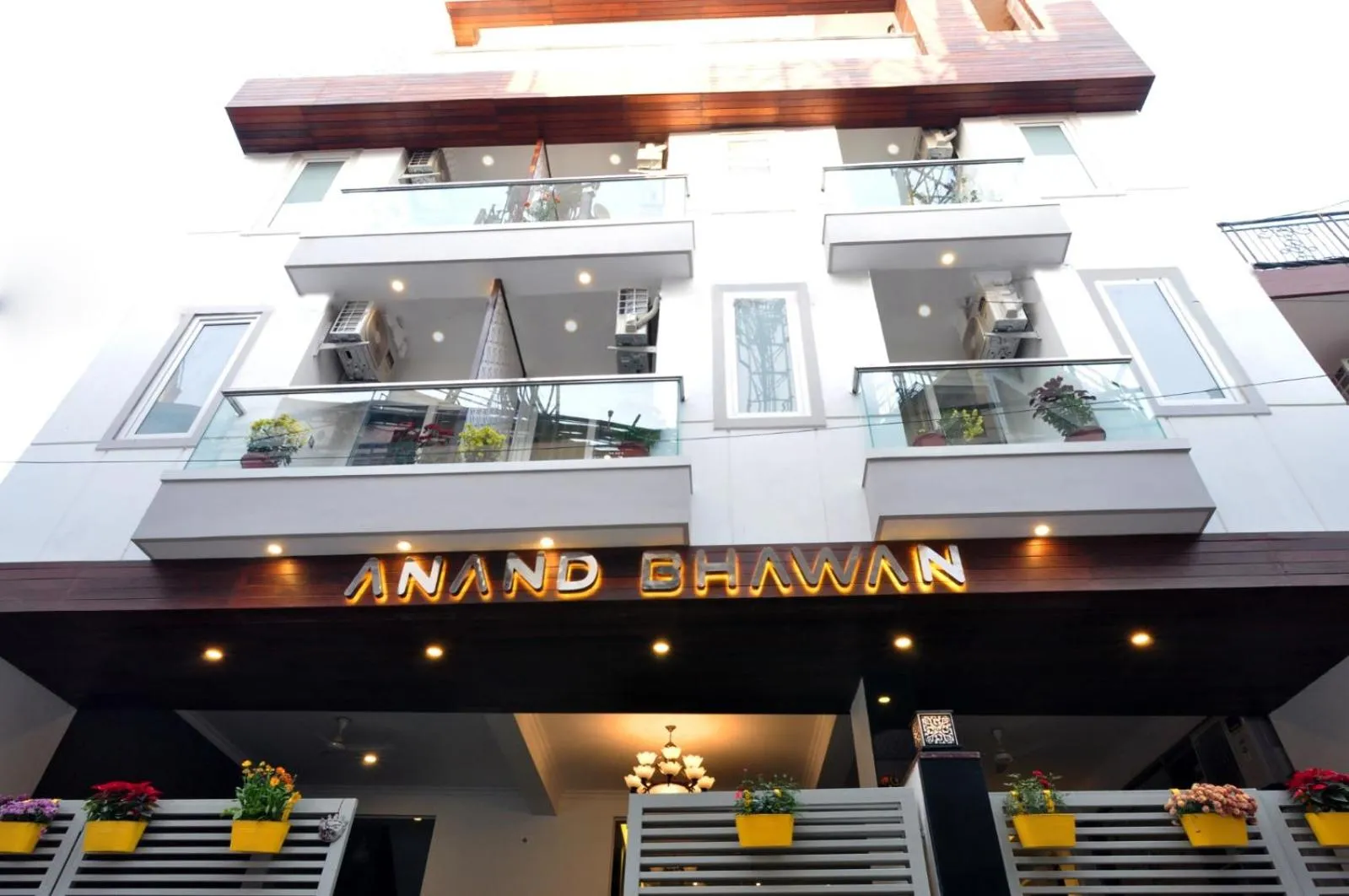 Property building in Anand Bhawan