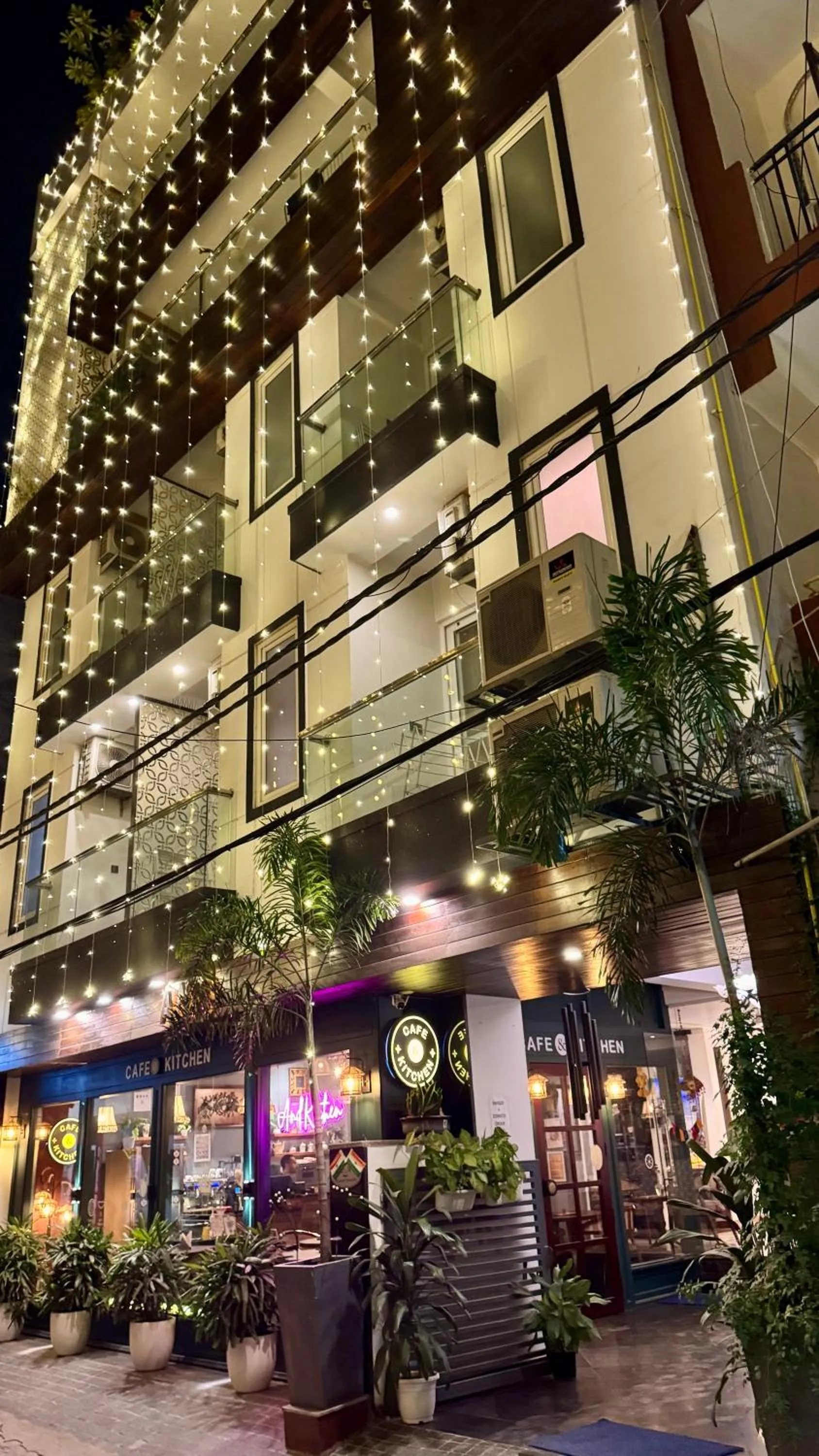 Property building in Anand Bhawan