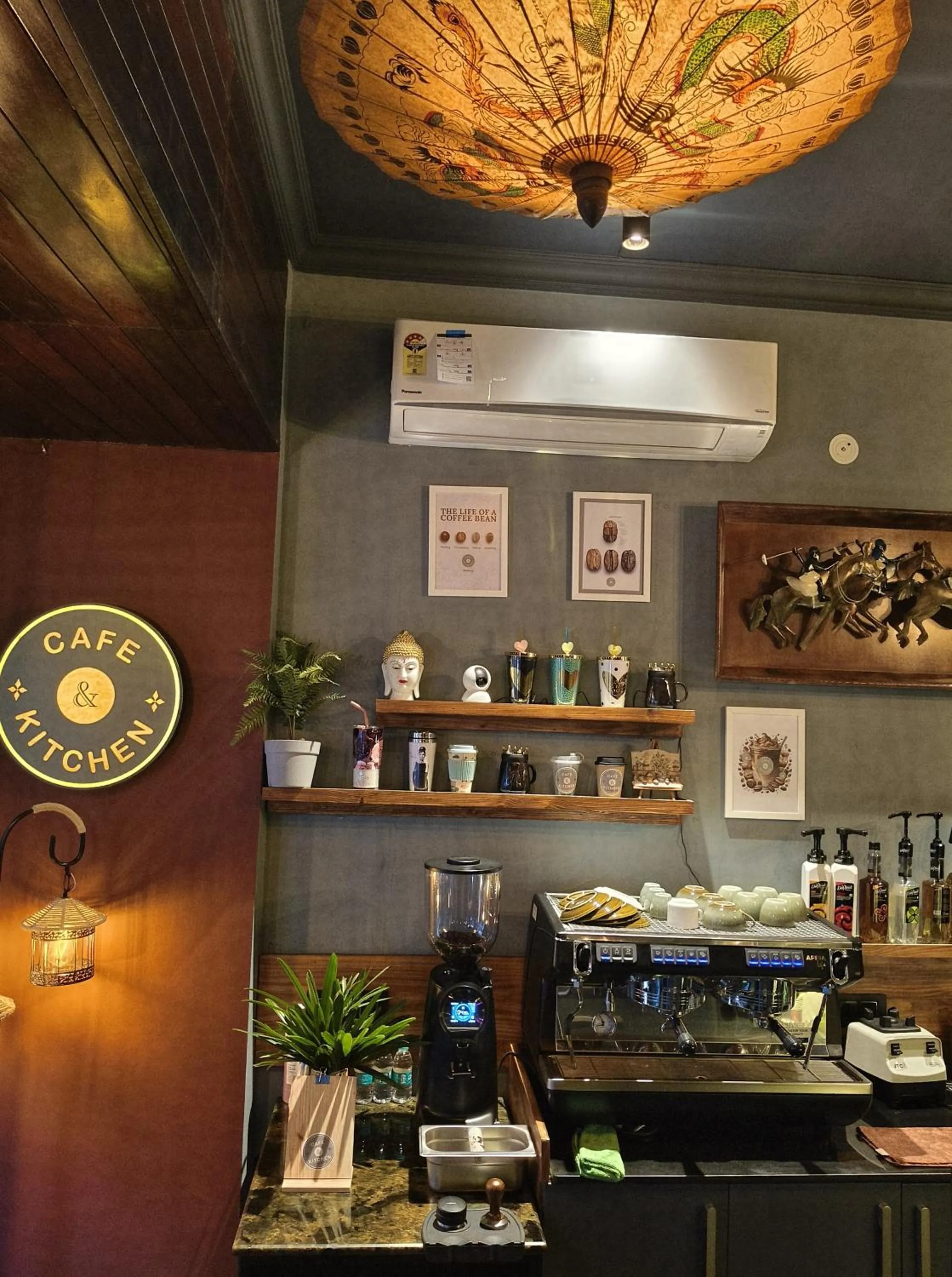 Coffee/tea facilities in Anand Bhawan