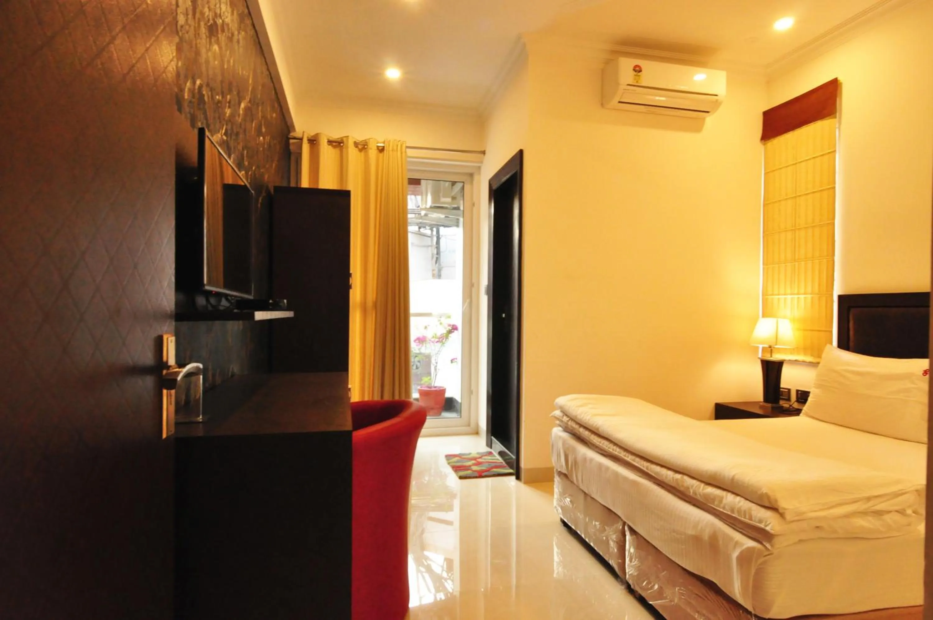 Photo of the whole room, Bed in Anand Bhawan