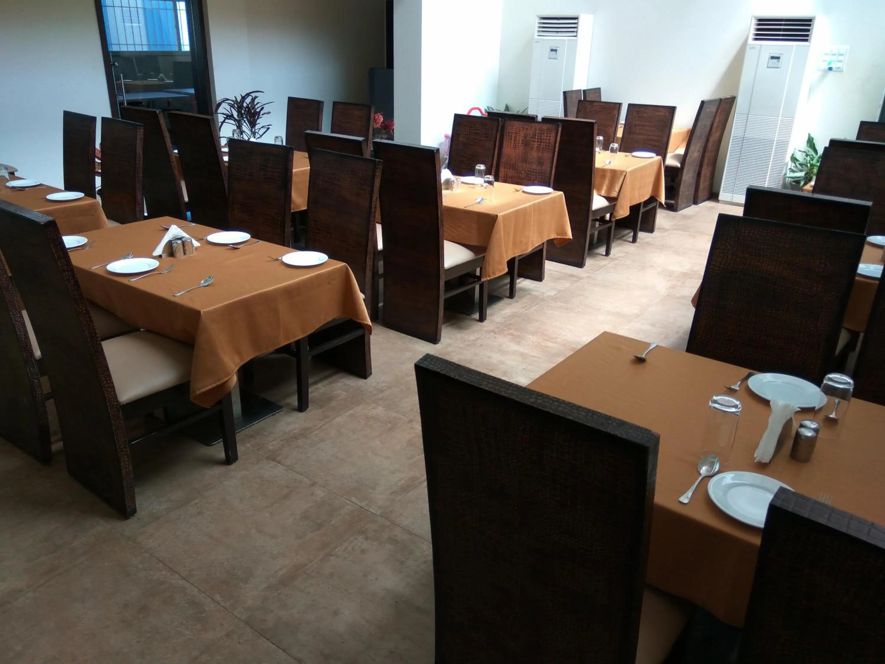 Restaurant/places to eat in Manasi Pride