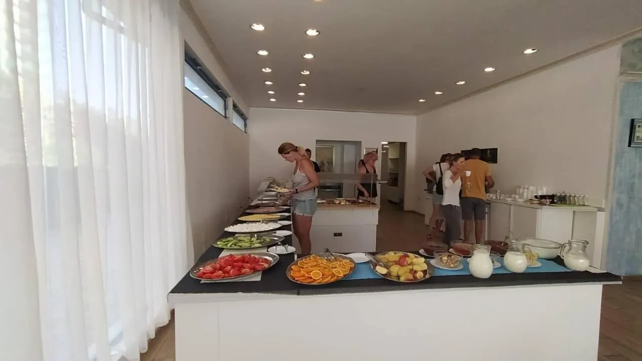 Restaurant/places to eat in Hotel Shipka Beach