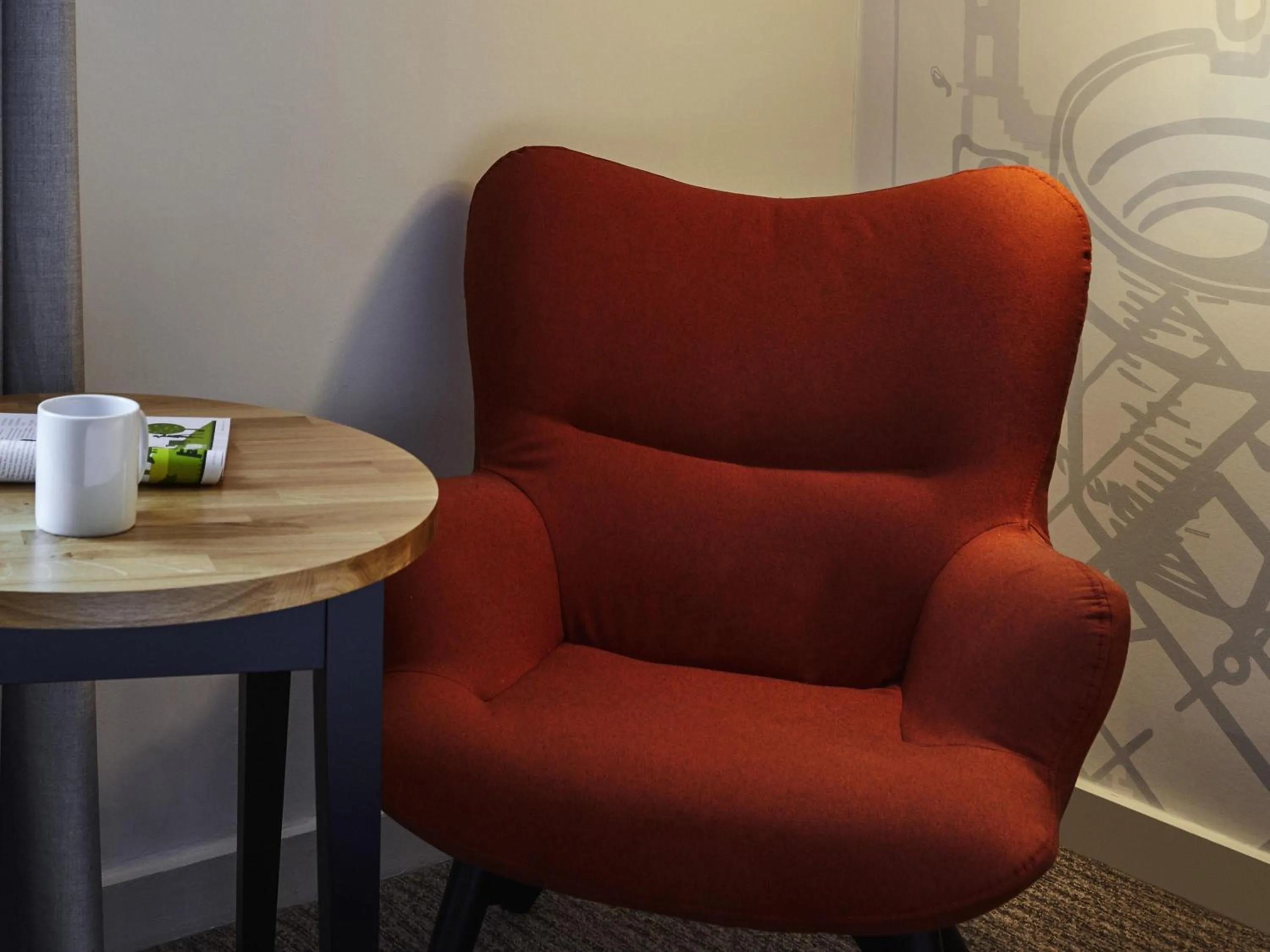 Bedroom in Mercure Birmingham West Hotel