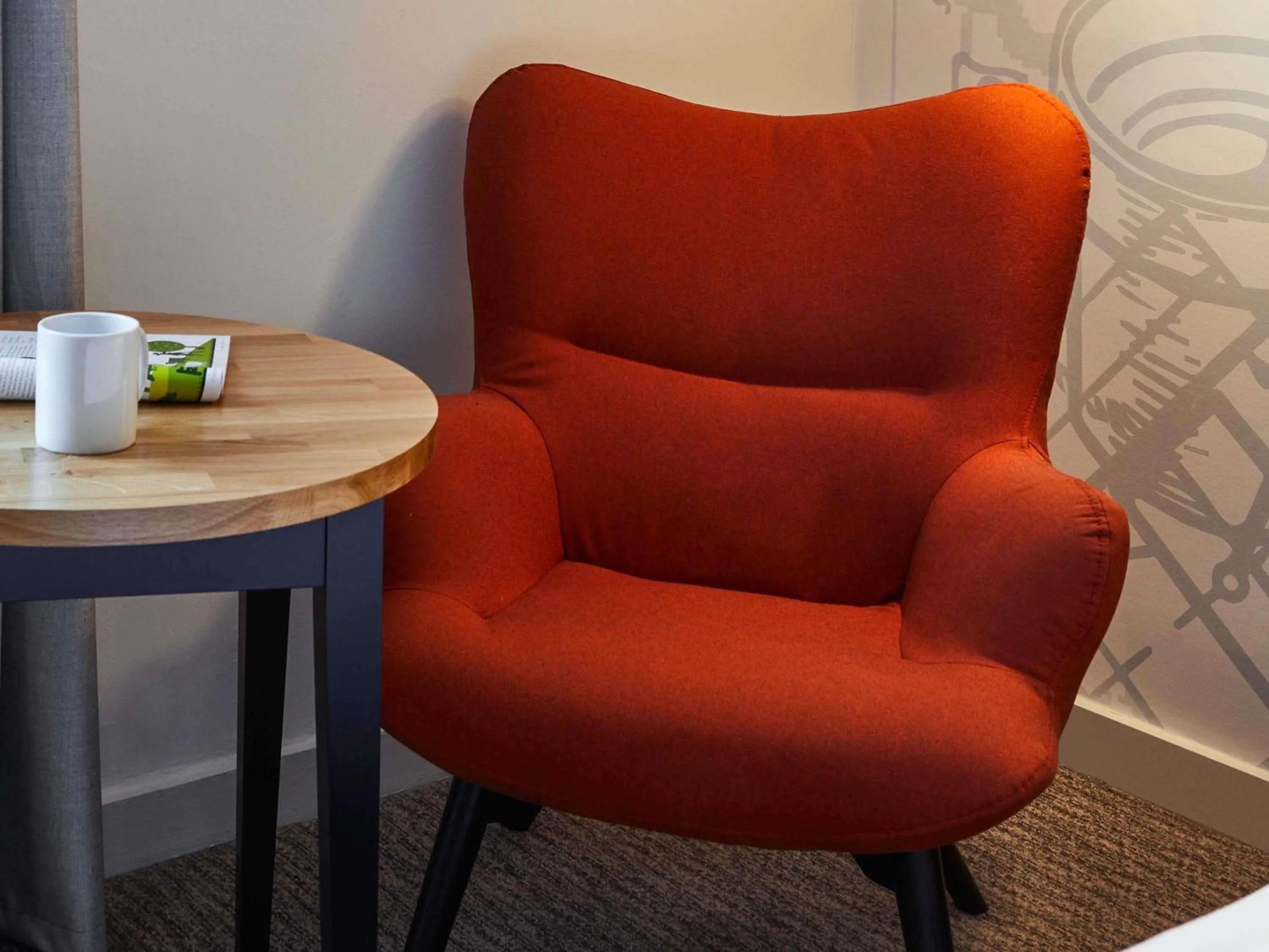 Bedroom in Mercure Birmingham West Hotel