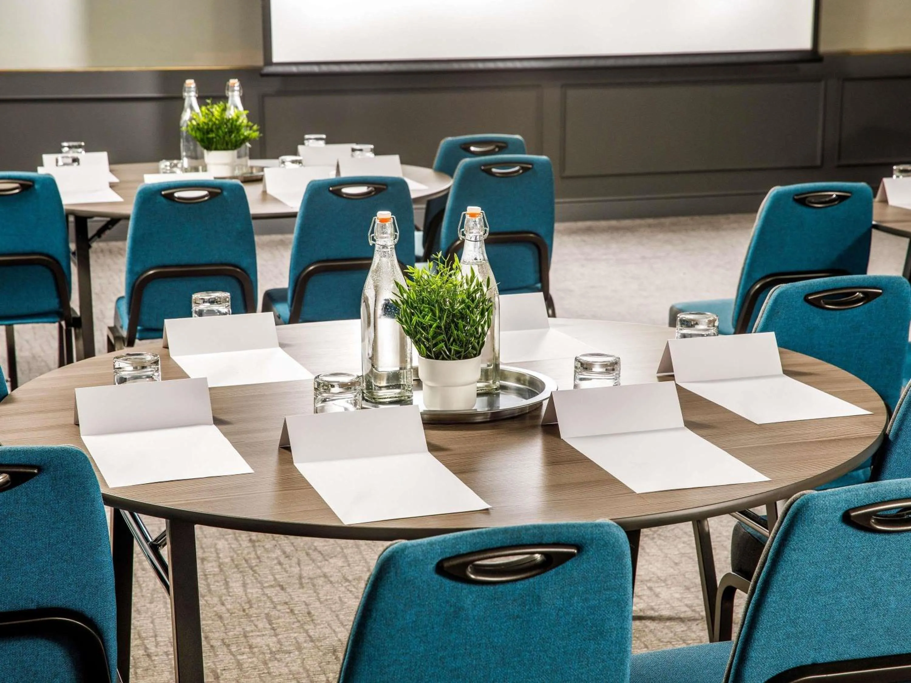 Meeting/conference room in Mercure Birmingham West Hotel