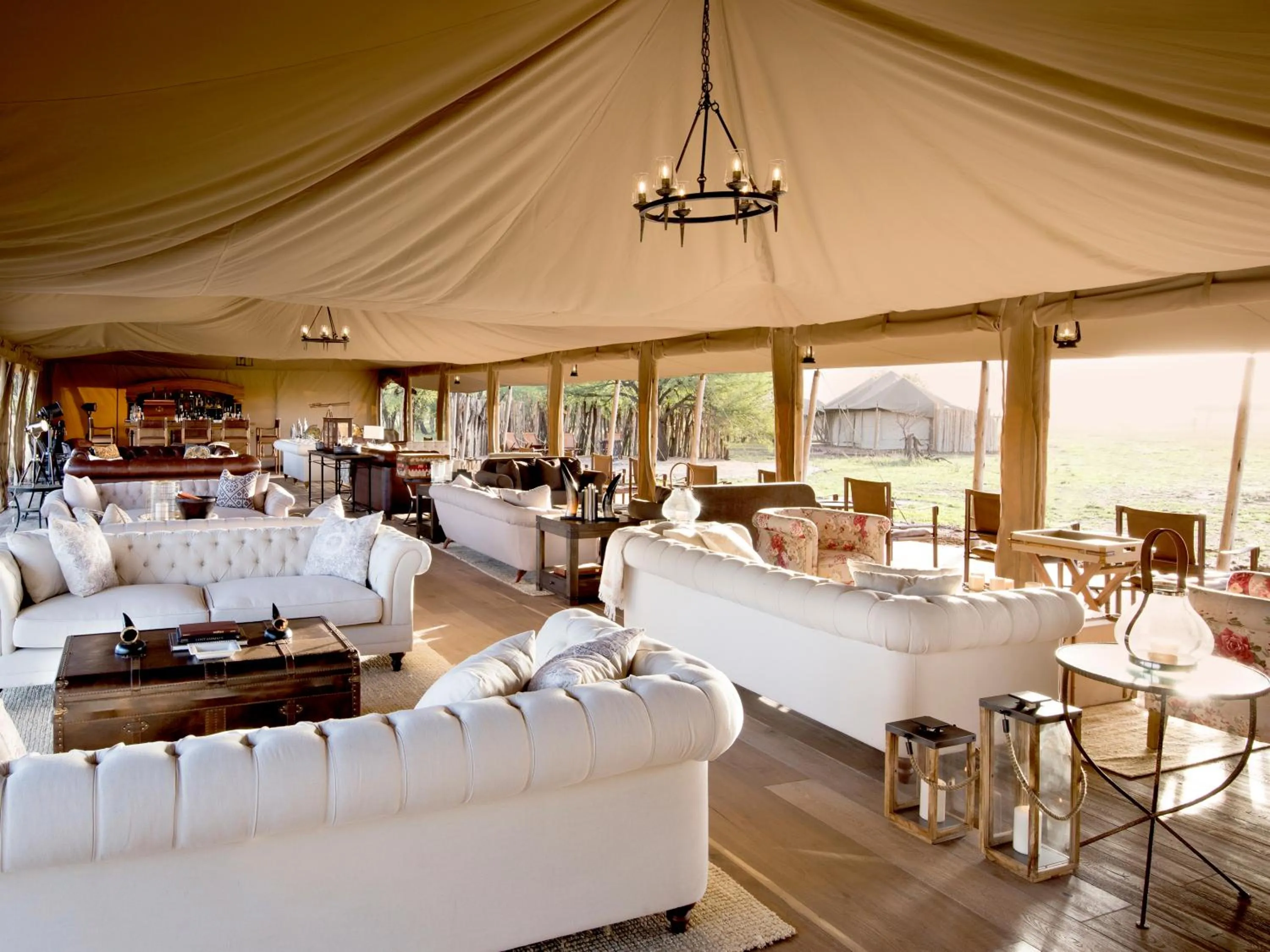 Lounge or bar in One Nature Nyaruswiga Serengeti