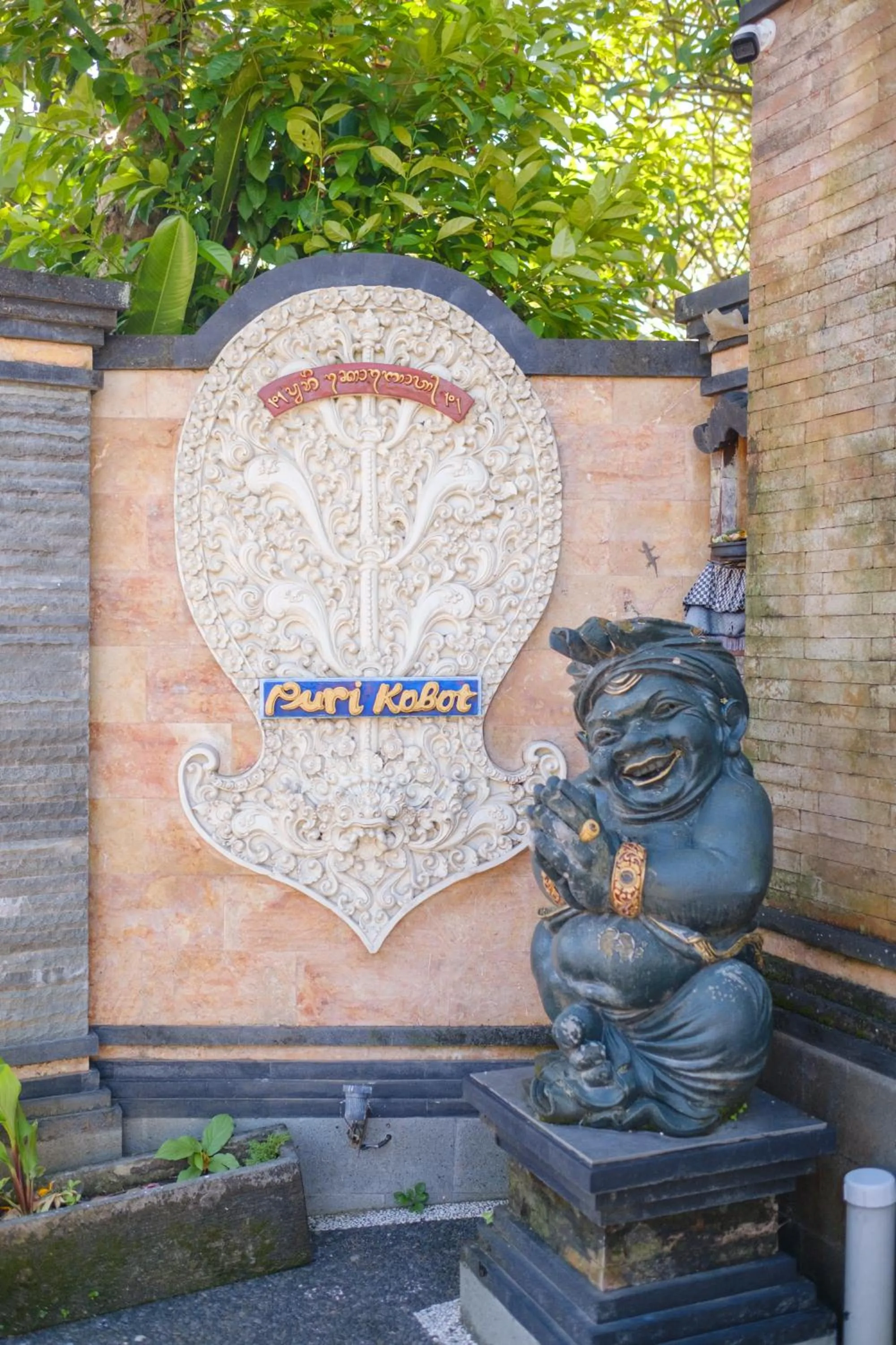 Property building in Puri Kobot