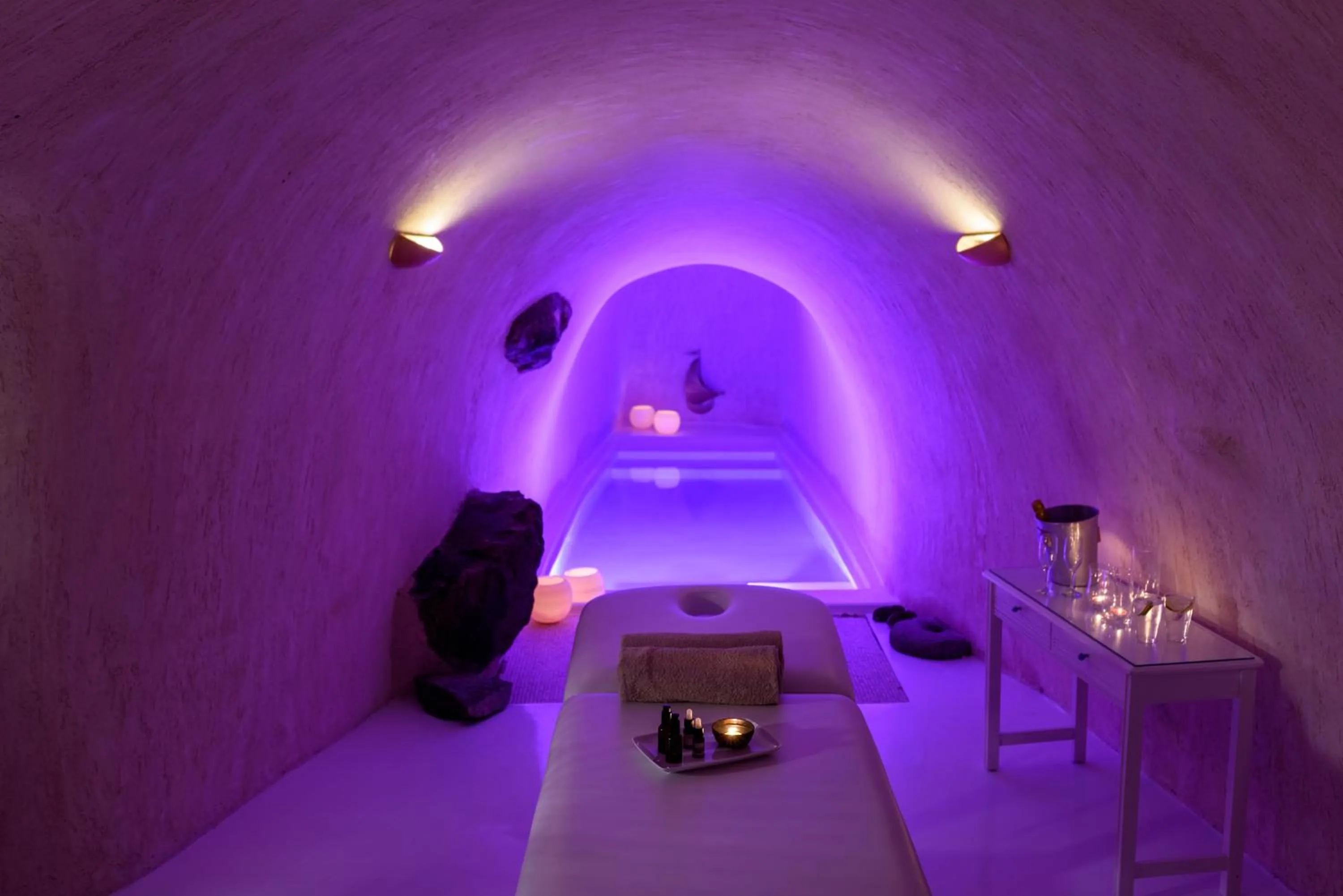 Massage in Abyssanto Suites and Spa