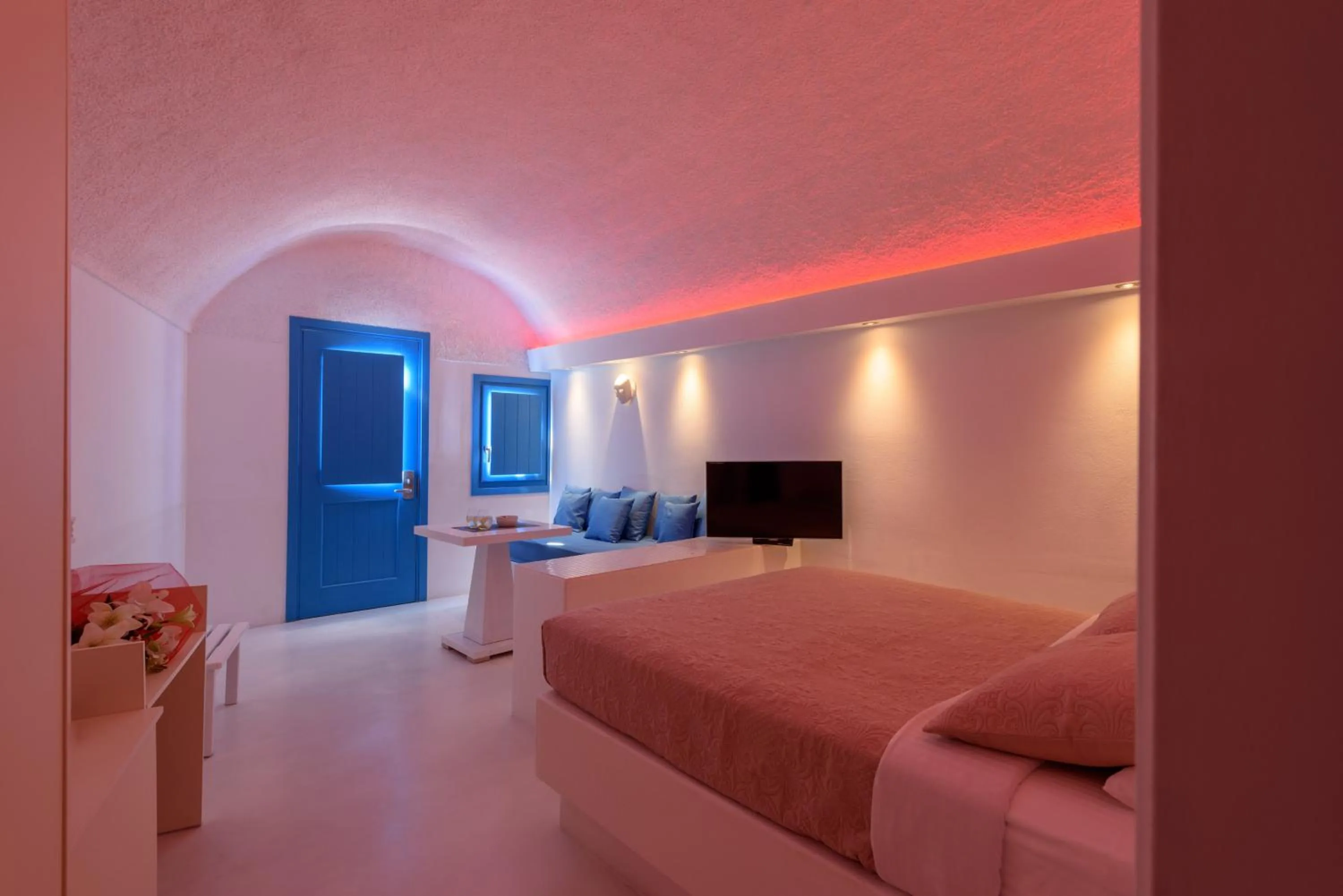 Bedroom, Bed in Abyssanto Suites and Spa