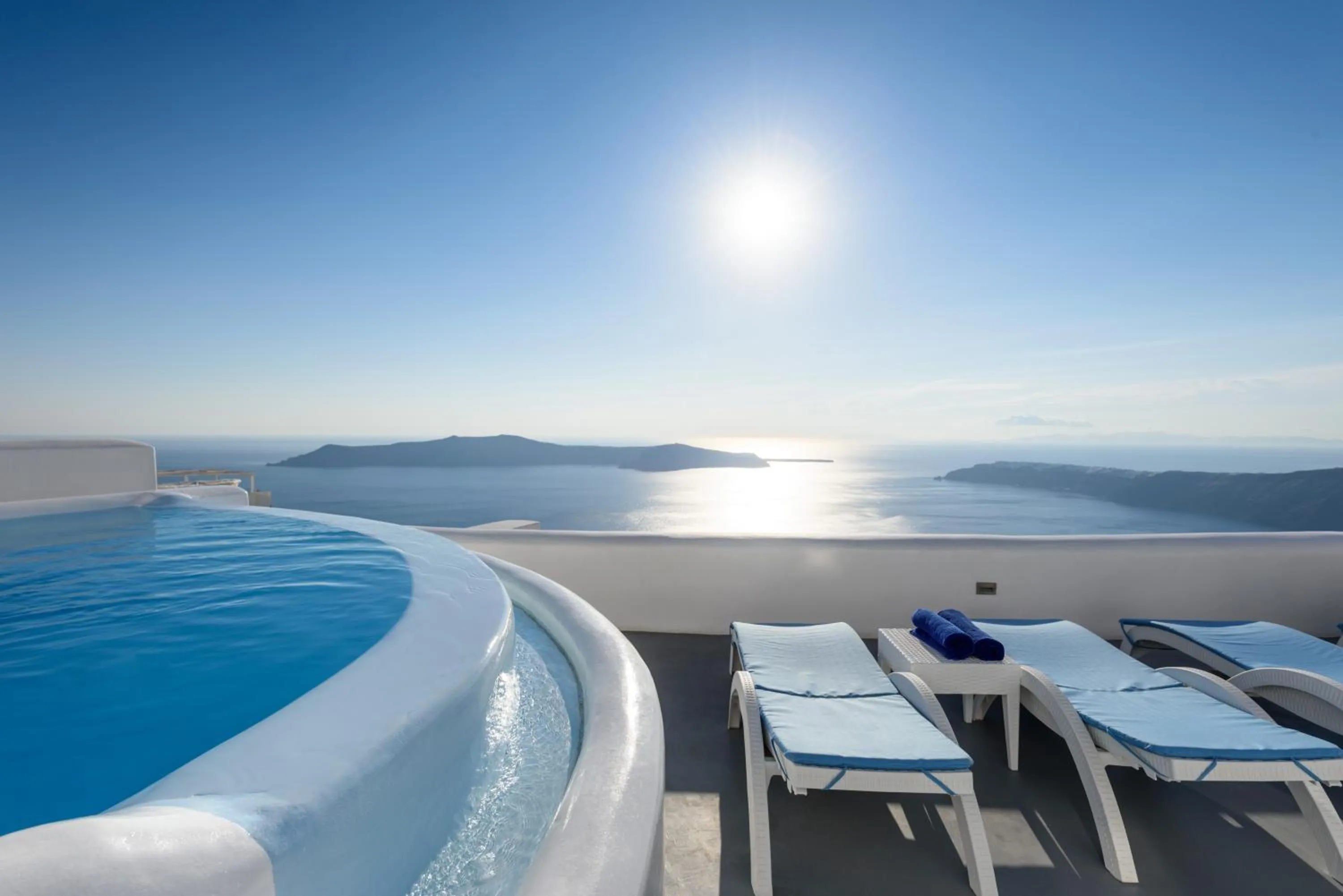 Swimming pool in Abyssanto Suites and Spa