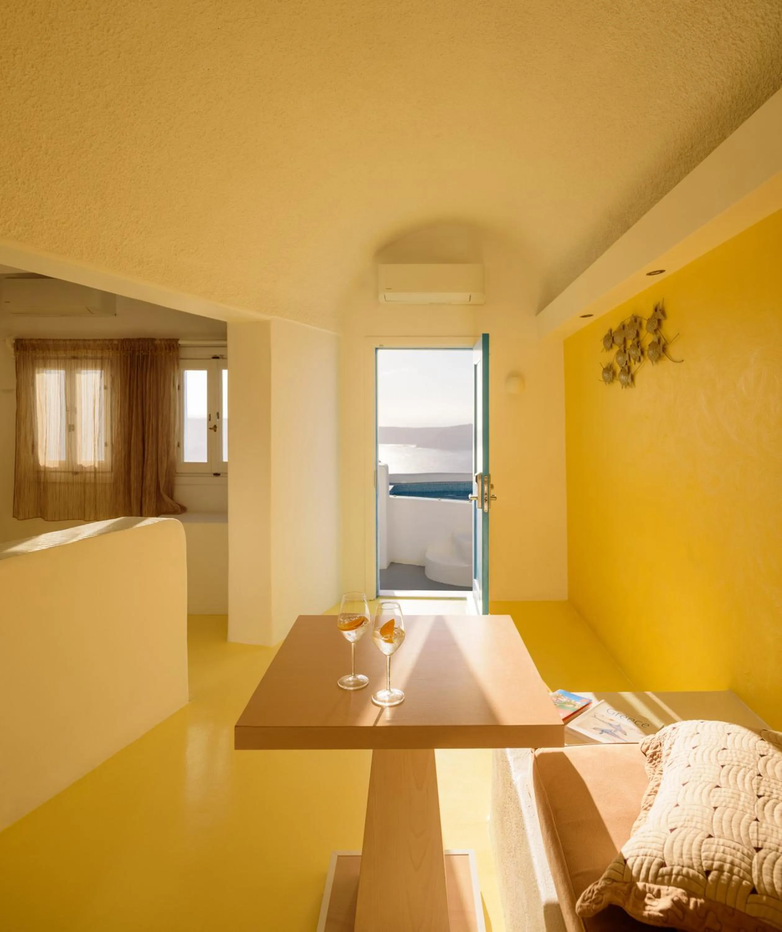 Drinks, Bed in Abyssanto Suites and Spa