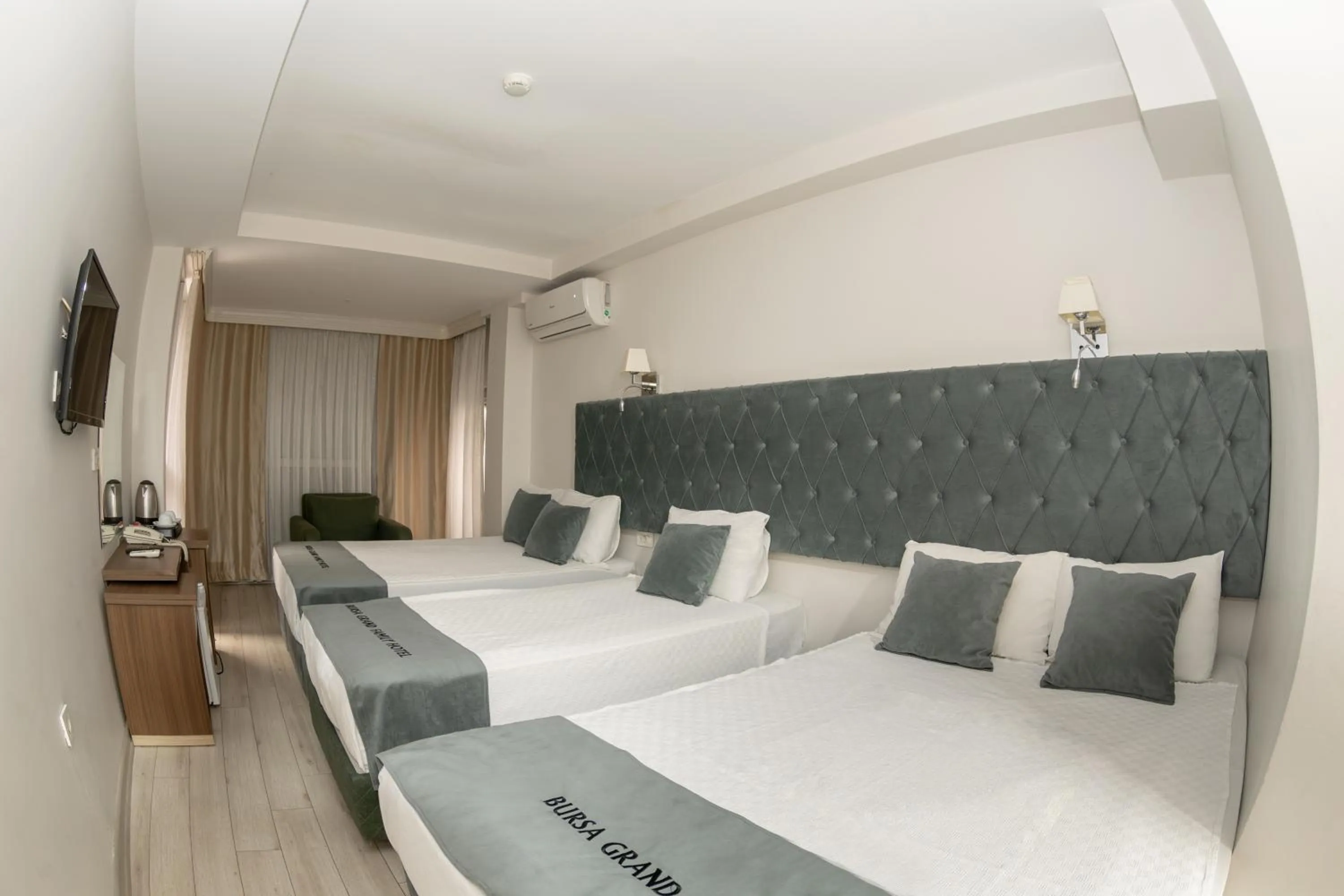 TV and multimedia, Bed in Bursa Grand Family HOTEL