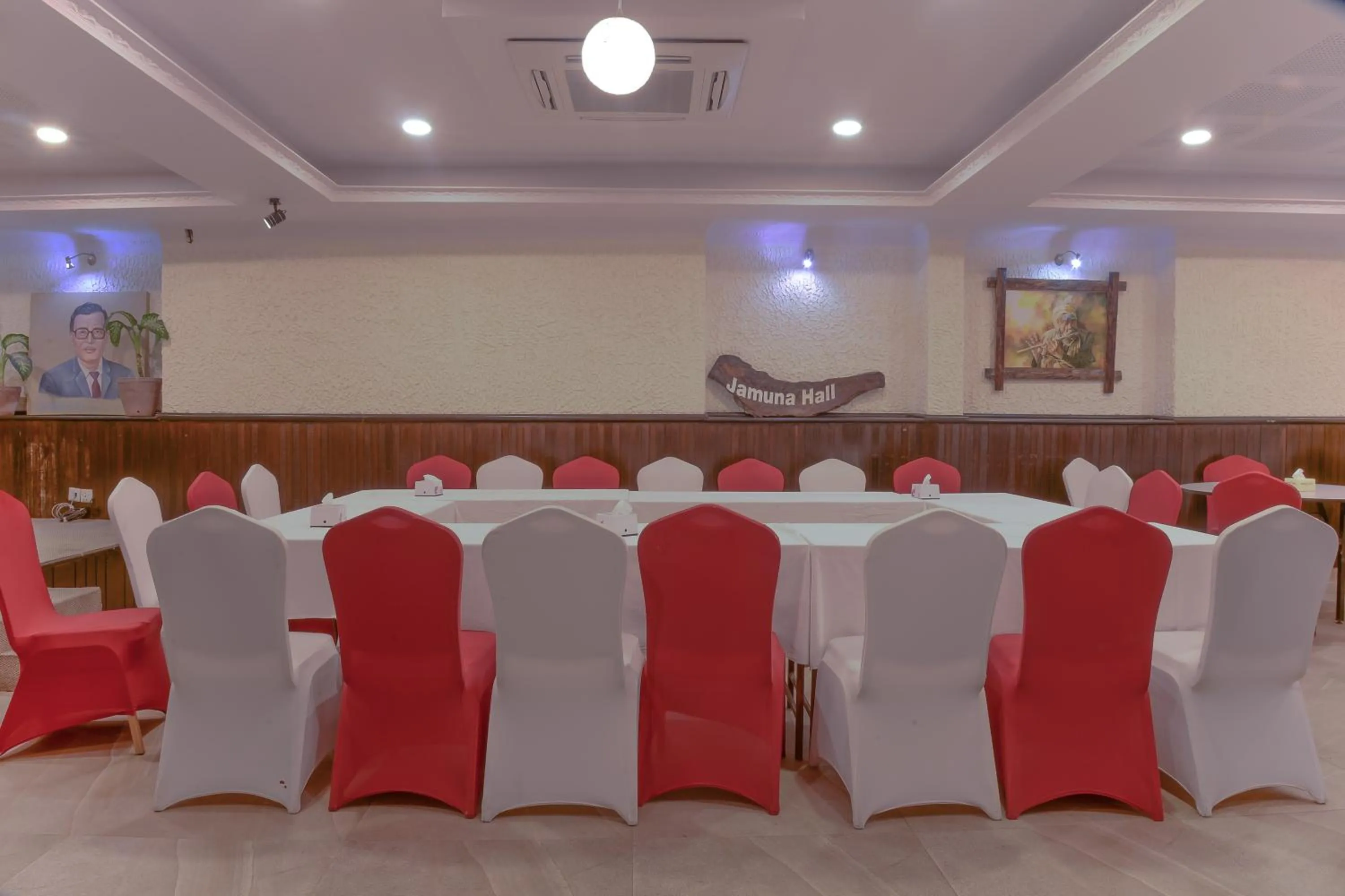 Business facilities in Hotel Raniban Arcade