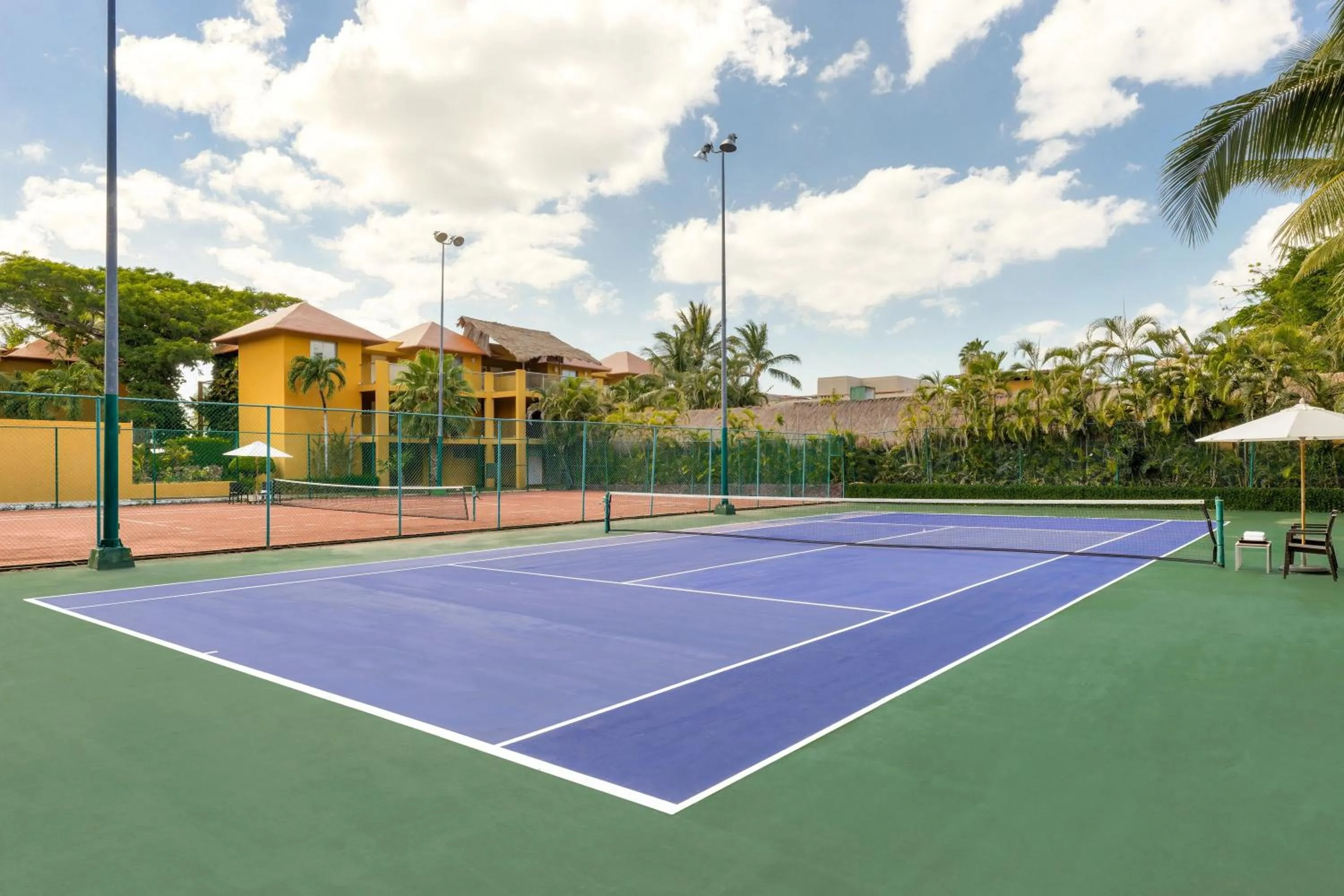 Tennis court in Sunscape Sabor Cozumel