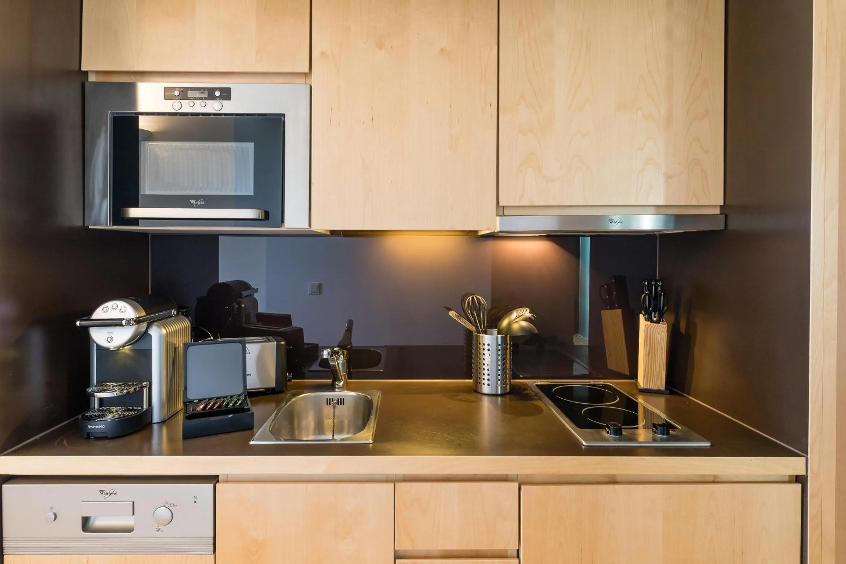 Kitchen or kitchenette in RAFAEL KAISER - Premium Apartments City Centre - Contactless Check-In