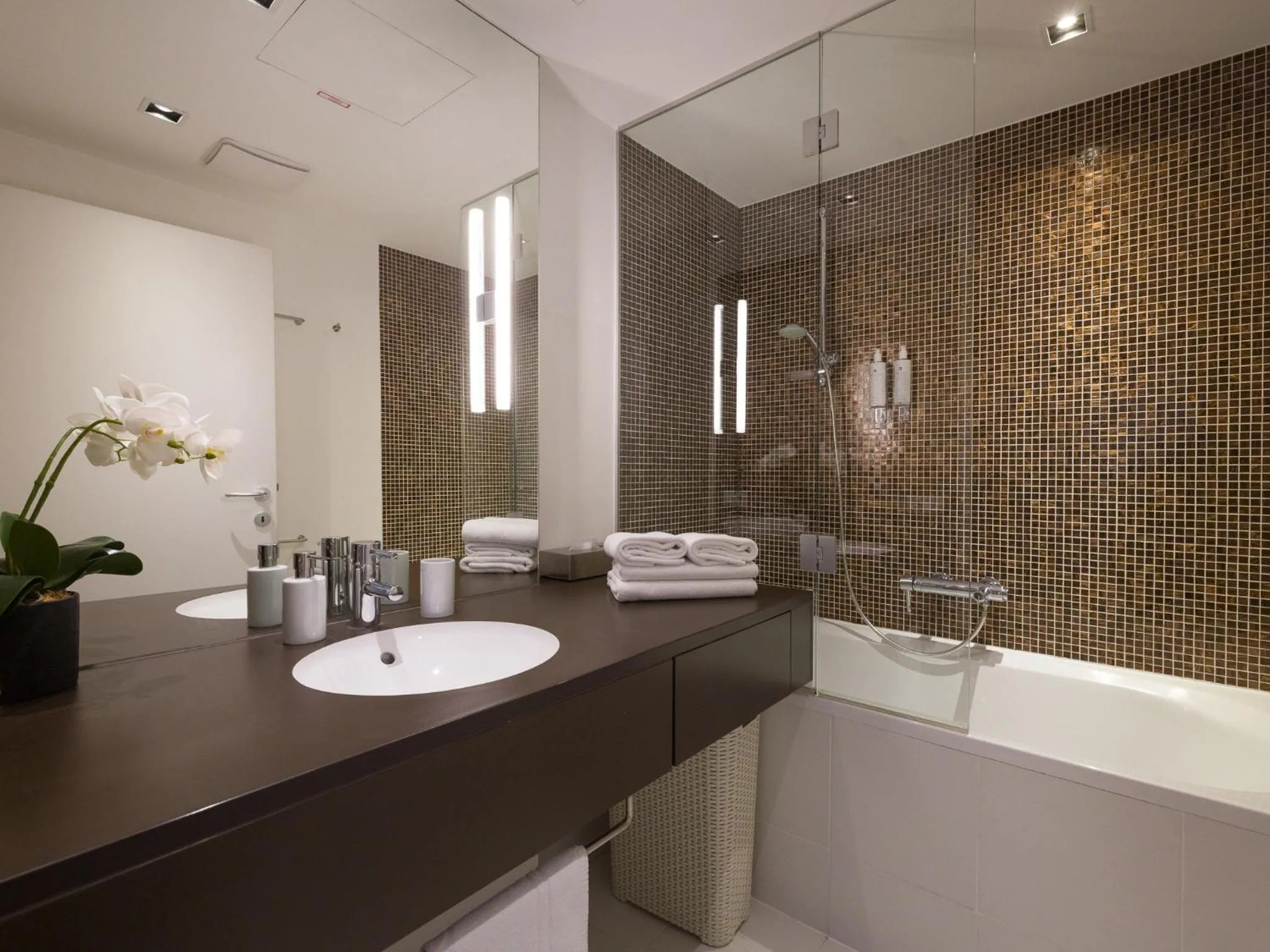 Bathroom in RAFAEL KAISER - Premium Apartments City Centre - Contactless Check-In