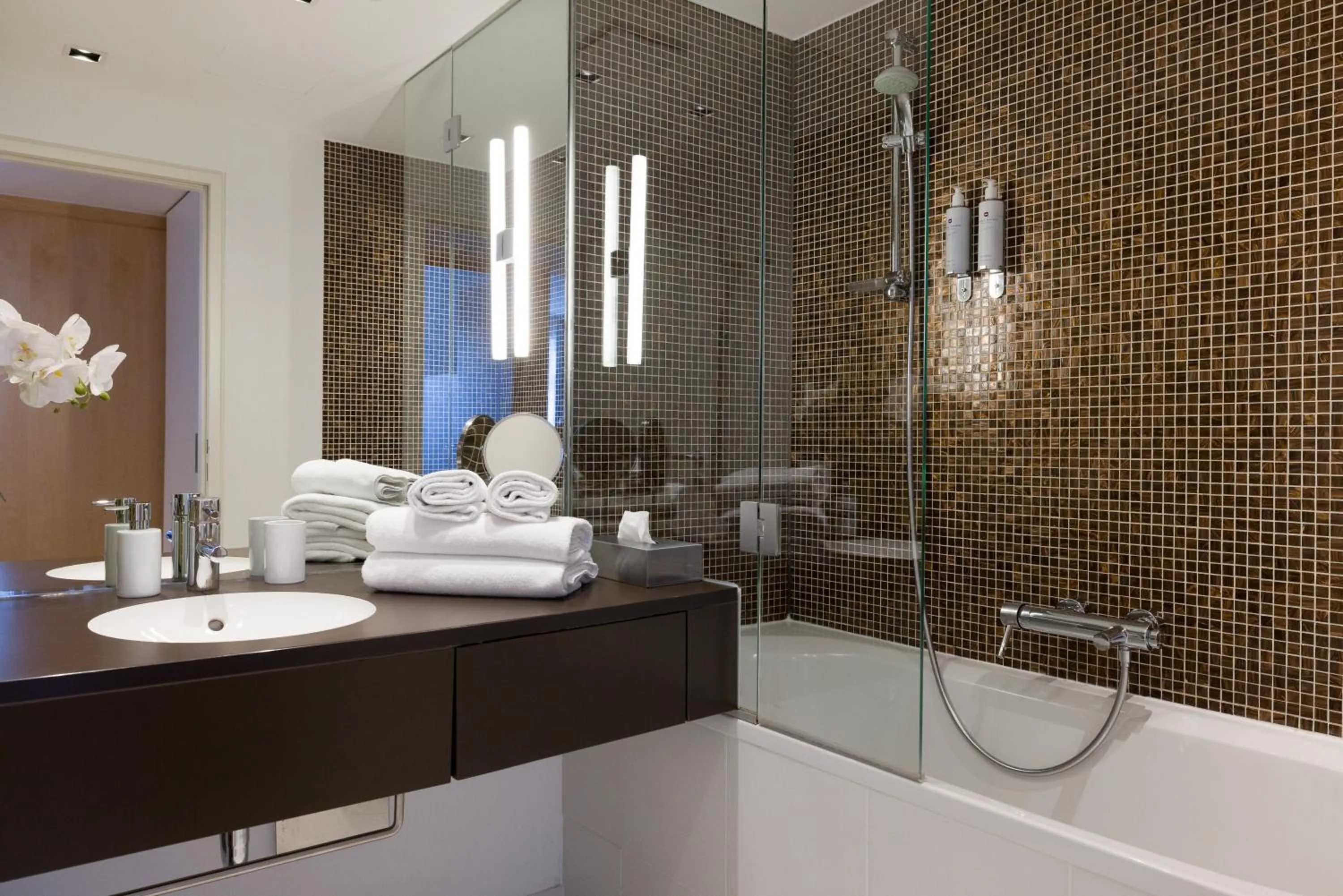 Bathroom in RAFAEL KAISER - Premium Apartments City Centre - Contactless Check-In