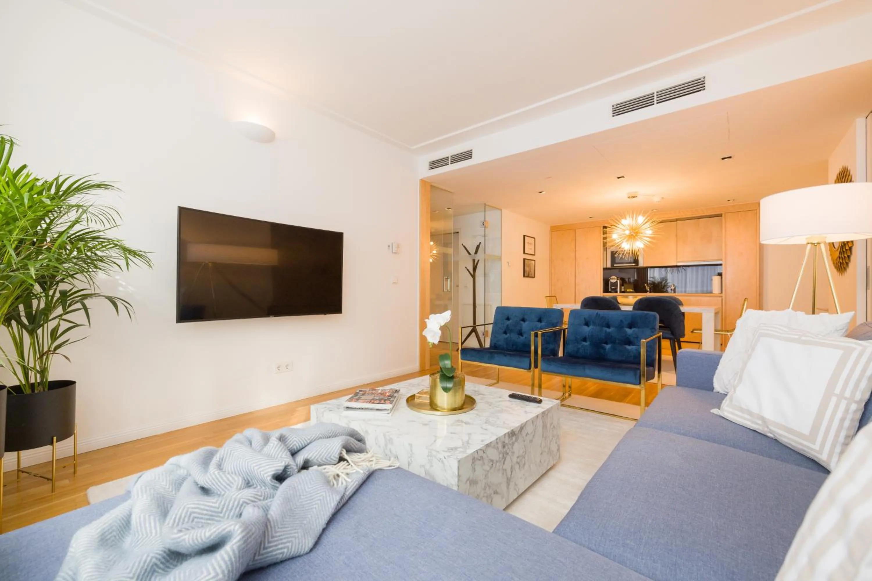 Living room in RAFAEL KAISER - Premium Apartments City Centre - Contactless Check-In