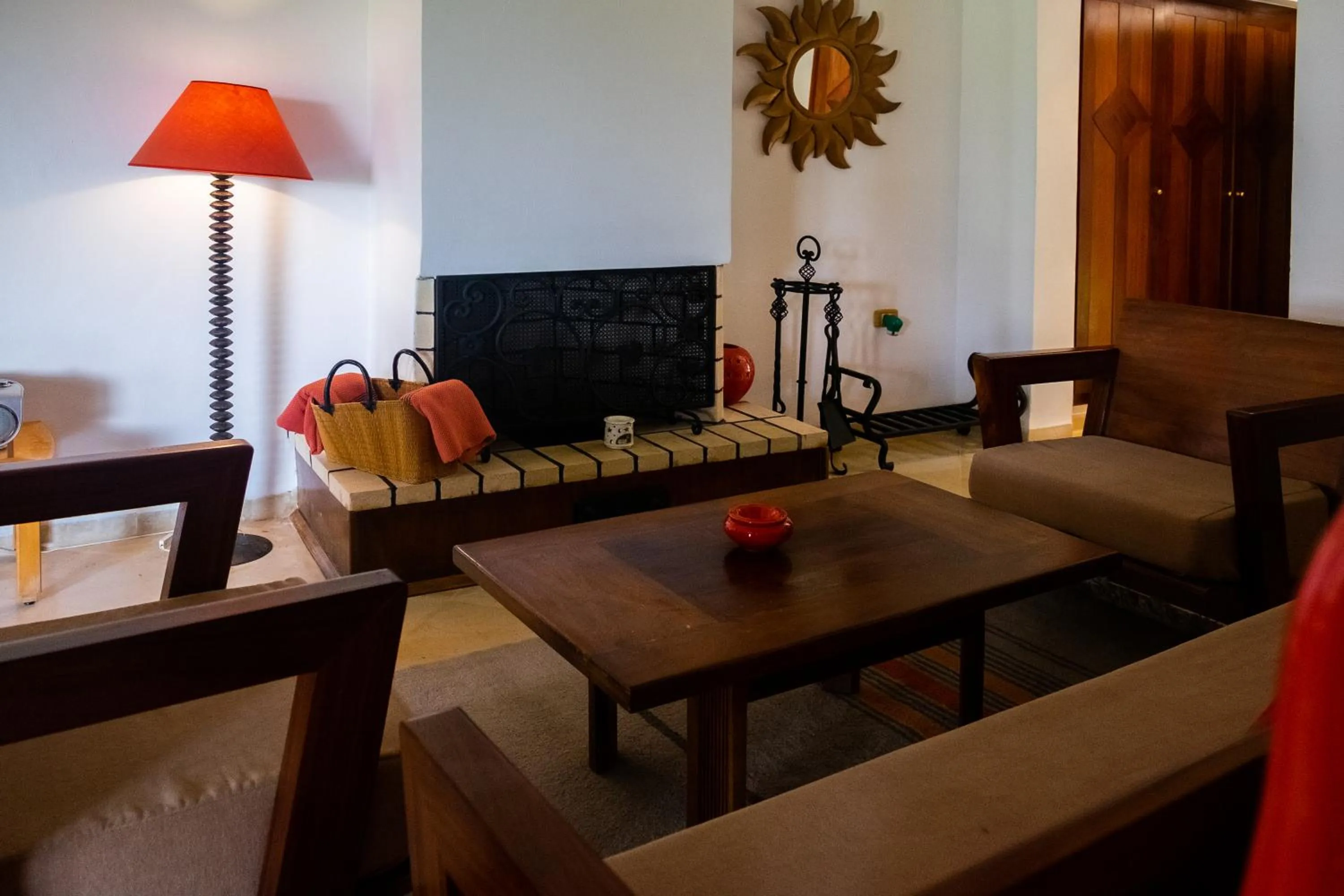 TV and multimedia in The Orangers Beach Resort and Bungalows All Inclusive