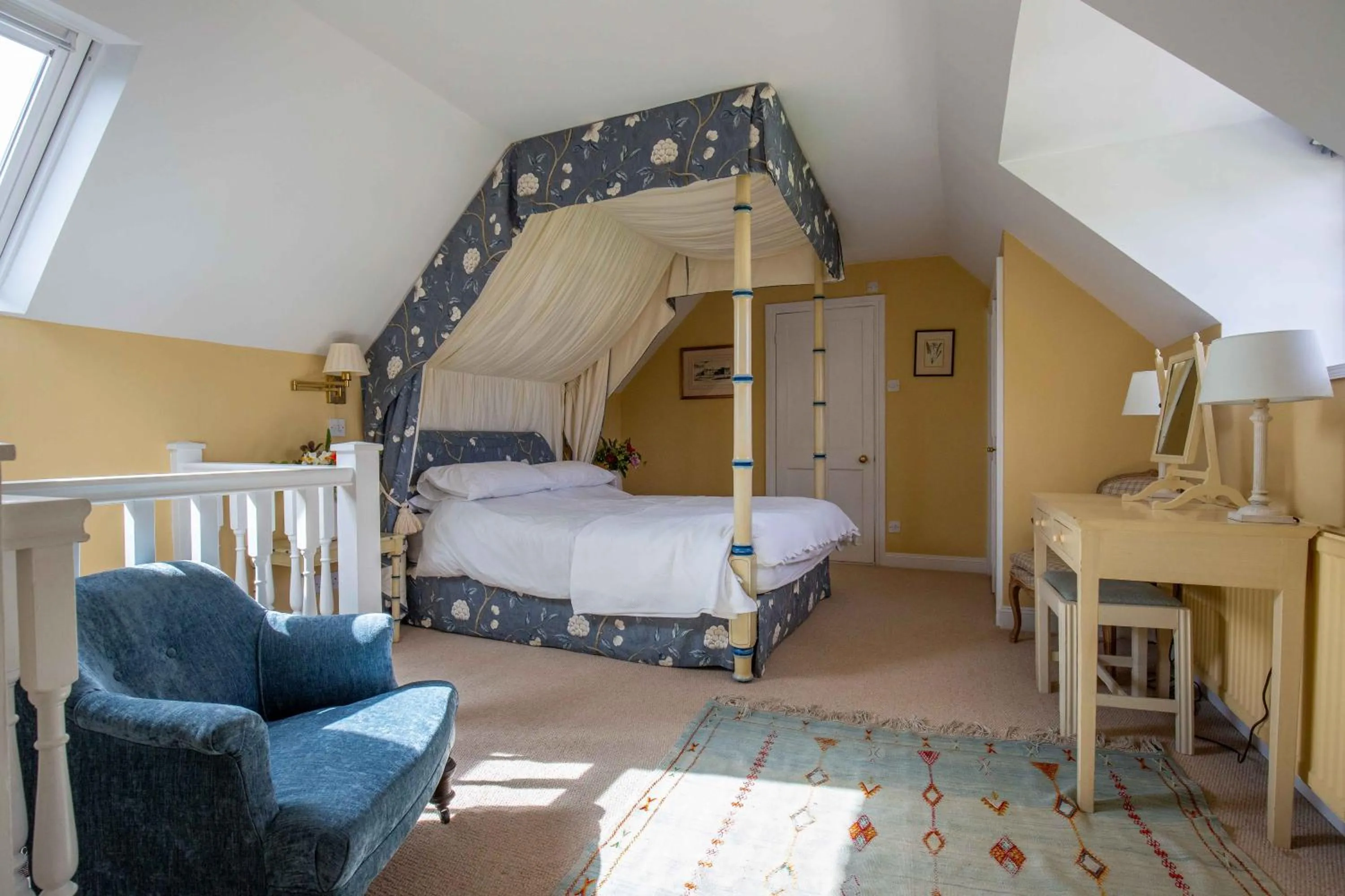 Bedroom, Bed in Saratoga Cottage