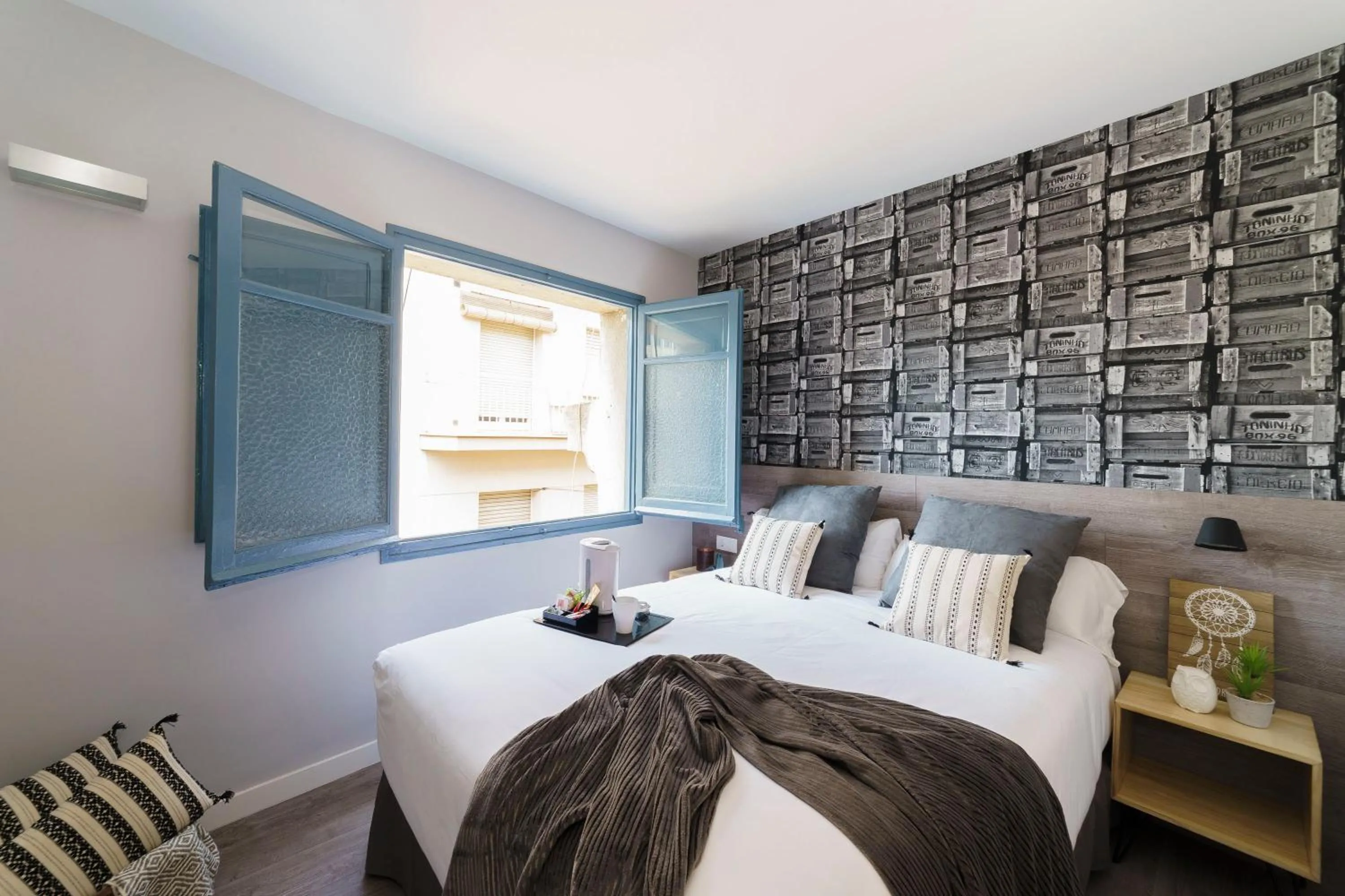 Bedroom, Bed in BYPILLOW Wander